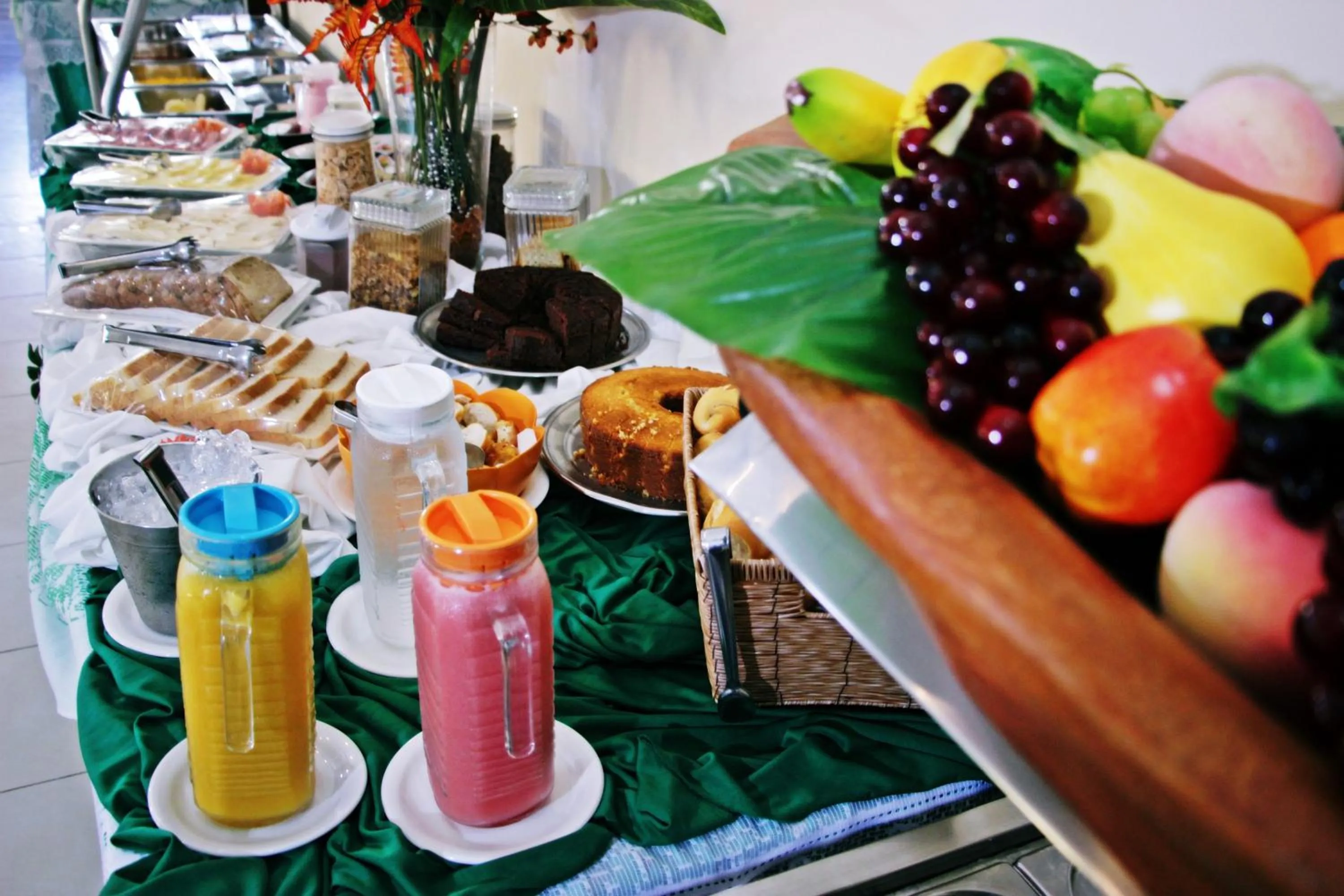 Breakfast in Pousada Vila do Porto