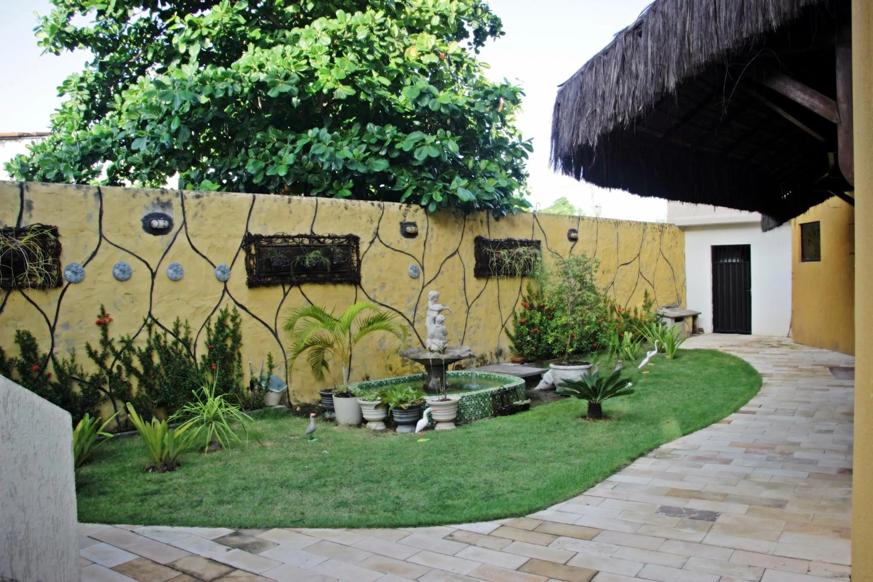 Garden in Pousada Vila do Porto