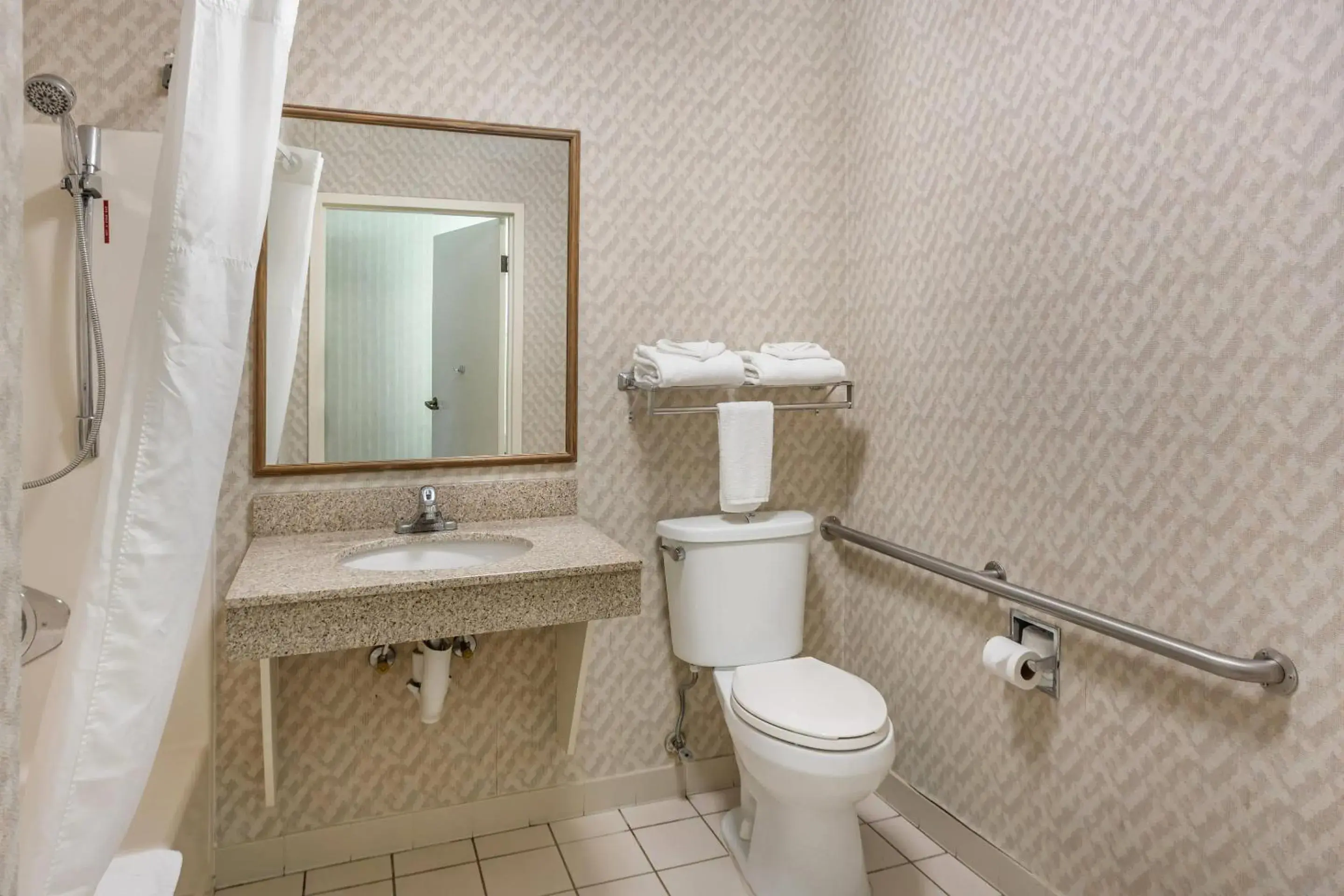Bedroom in Quality Inn Gettysburg Battlefield Bedroom in Quality Inn Gettysburg Battlefield