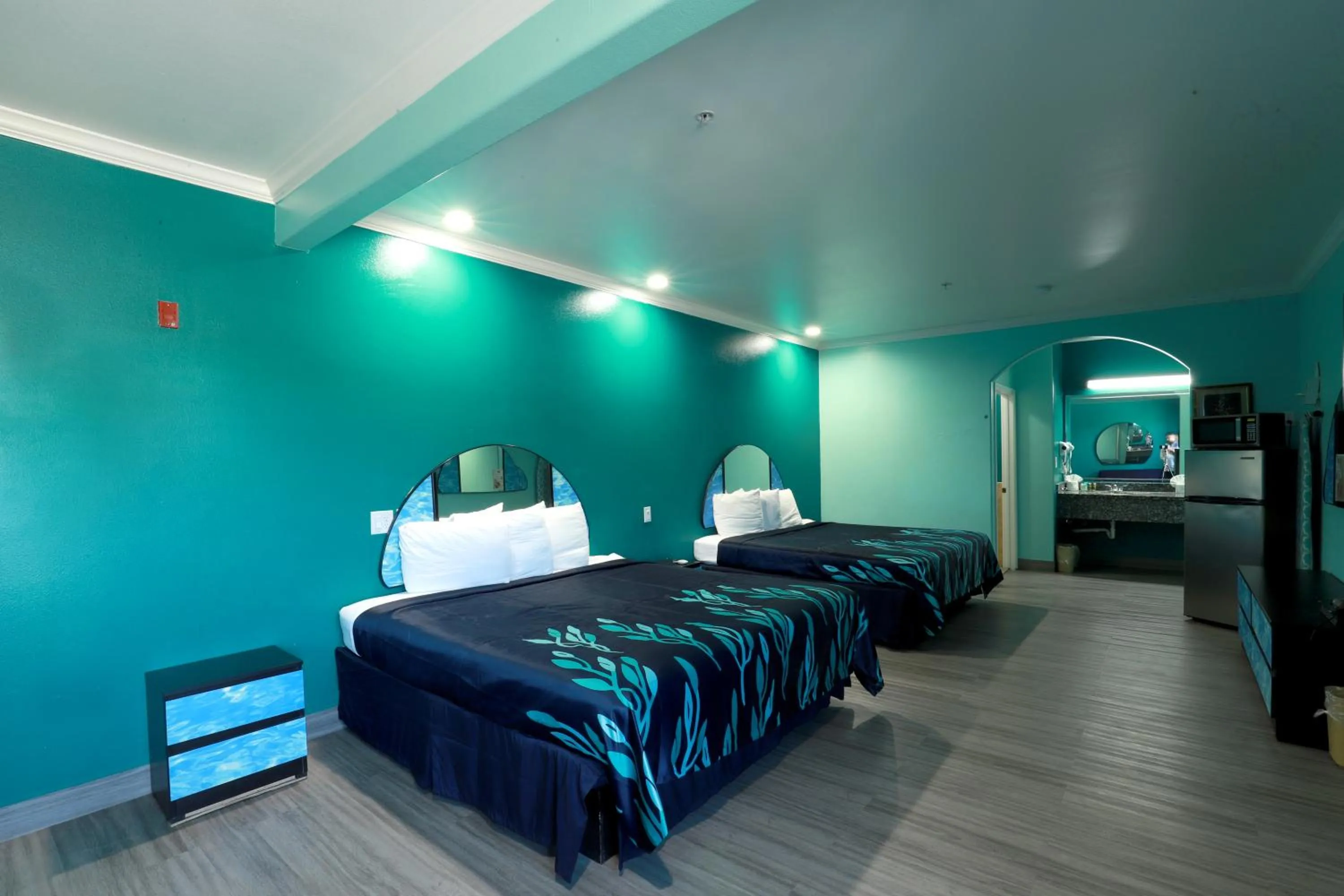 Photo of the whole room in Scottish Inn and Suites Houston-Jones Road