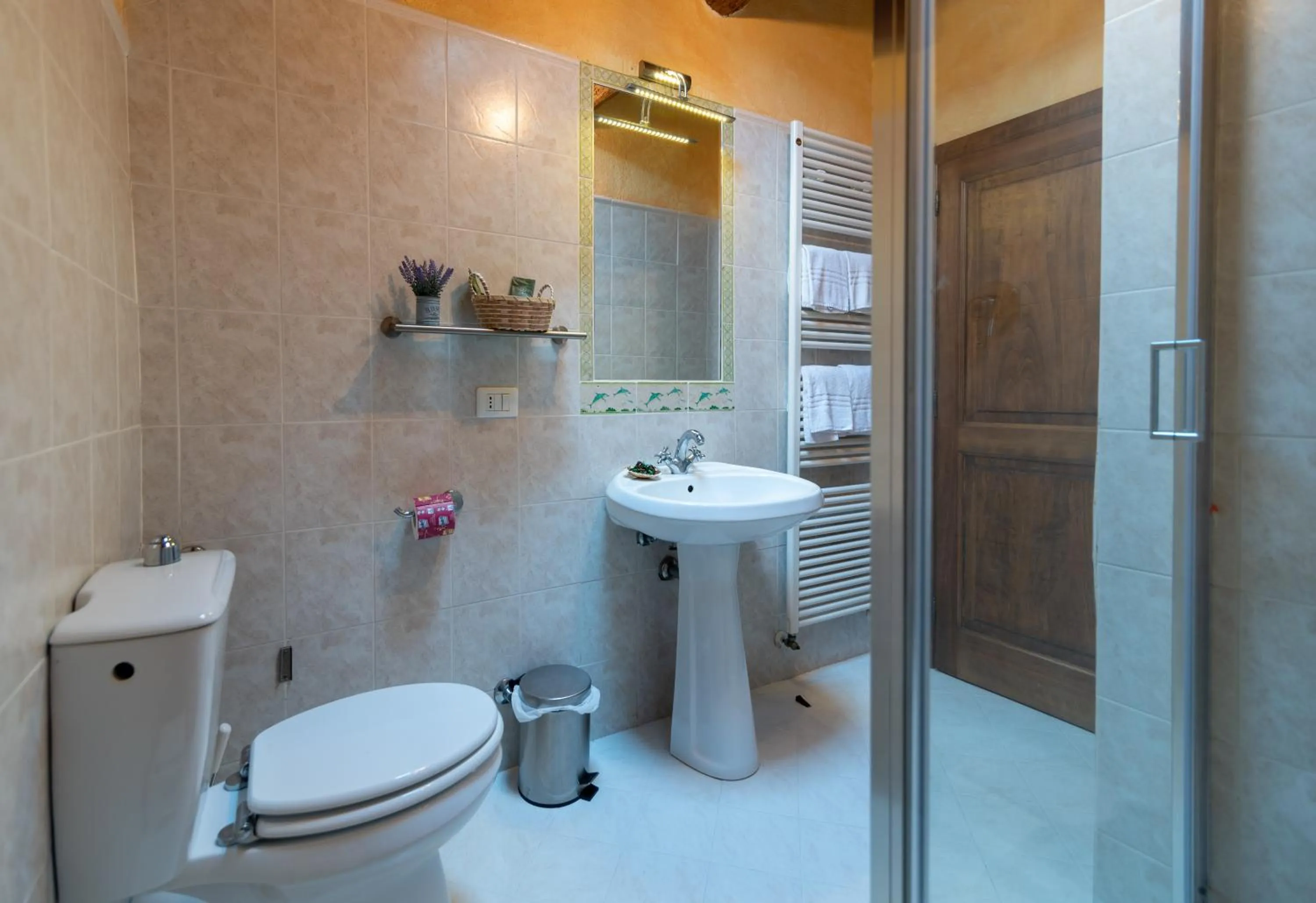 Shower in Monastero San Silvestro