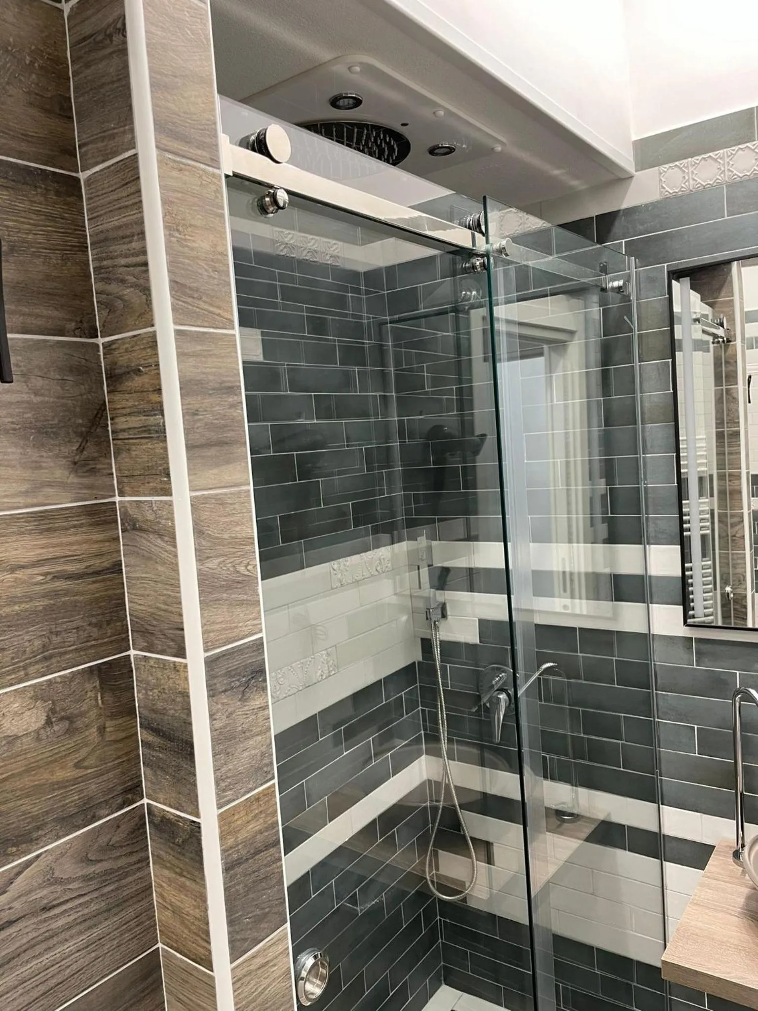 Bathroom in Terrazza Aragon Room and SPA