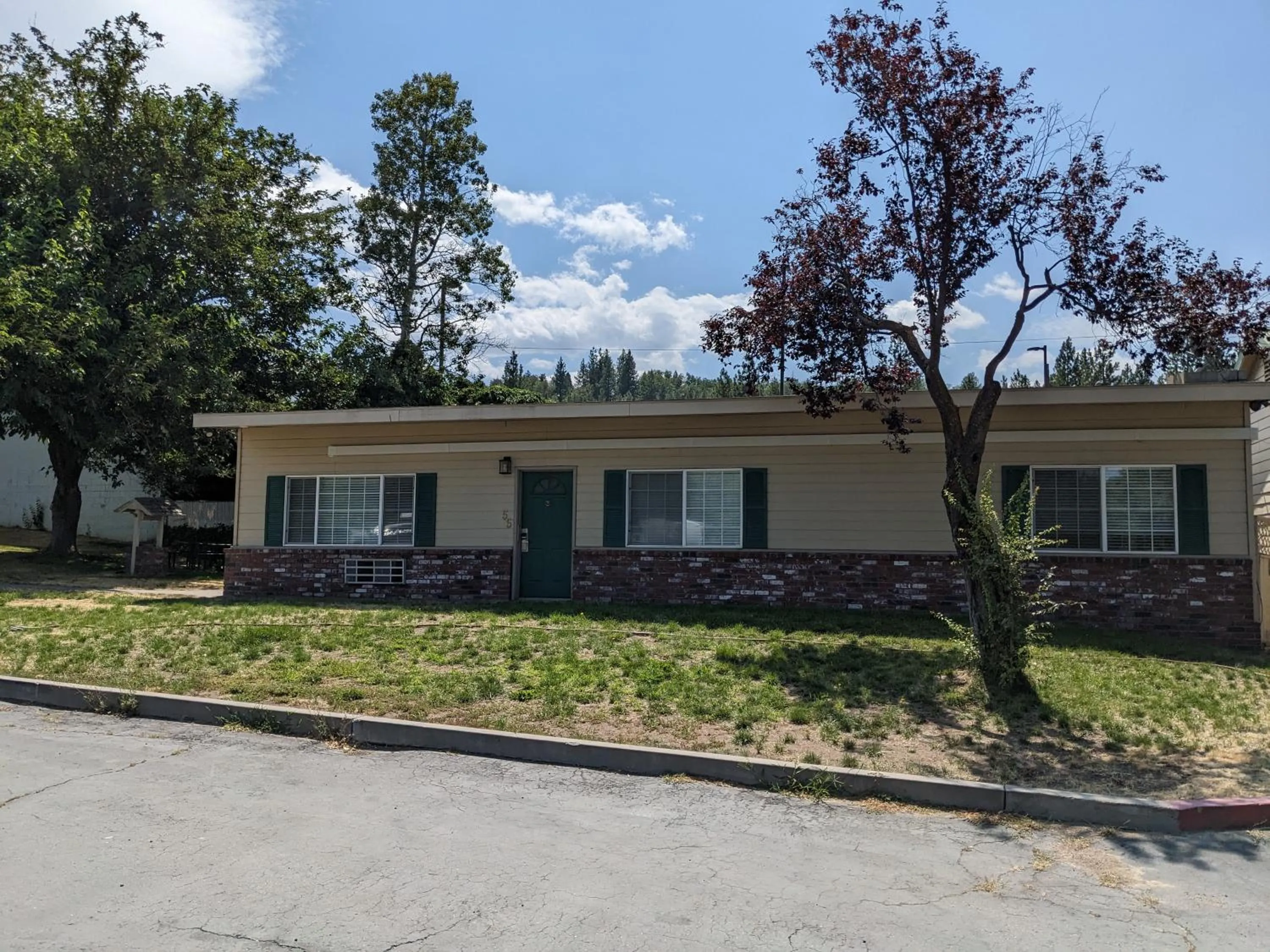 Hi-Lo Motel, Cafe and RV Park Mount Shasta Area