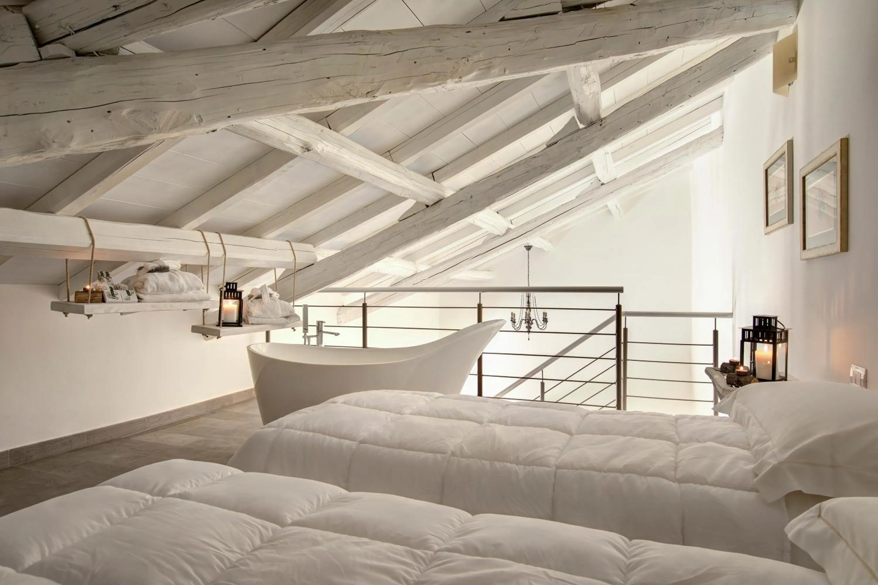 Bathroom, Bed in Borgo Pallavicini Mori