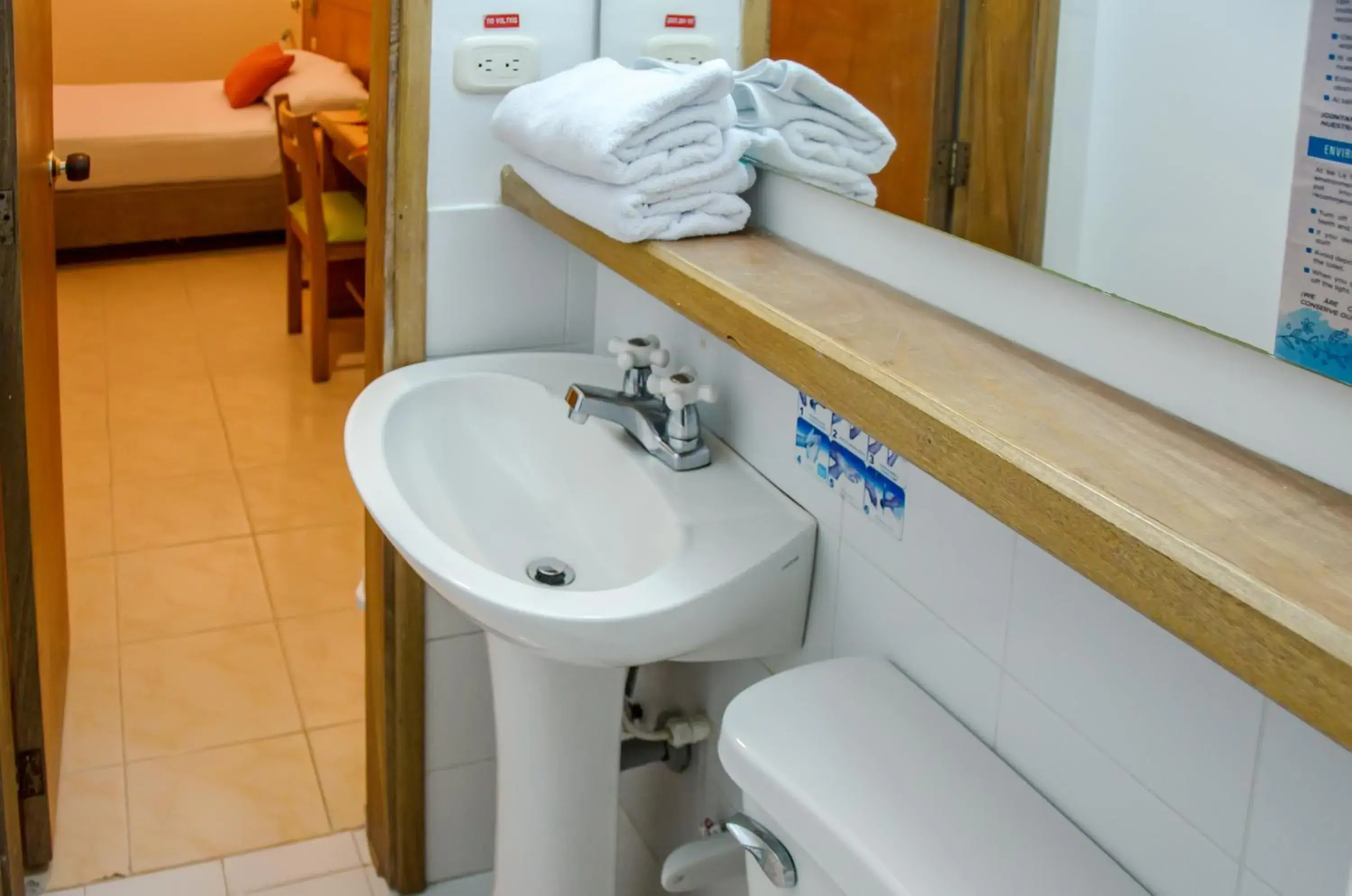 Bathroom, Bed in Hotel Be La Sierra Bathroom, Bed in Hotel Be La Sierra