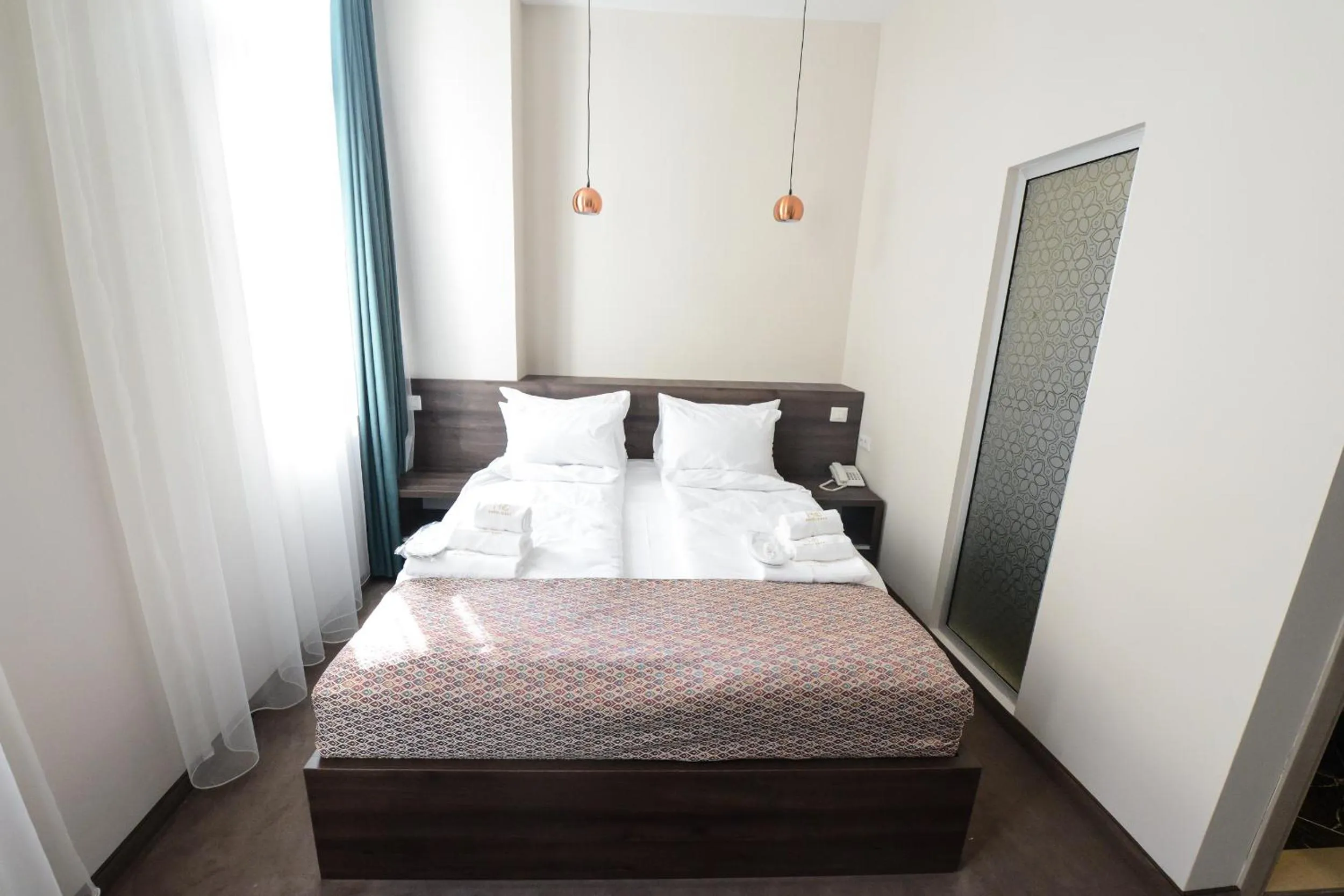 Bed in Hotel Cara 28