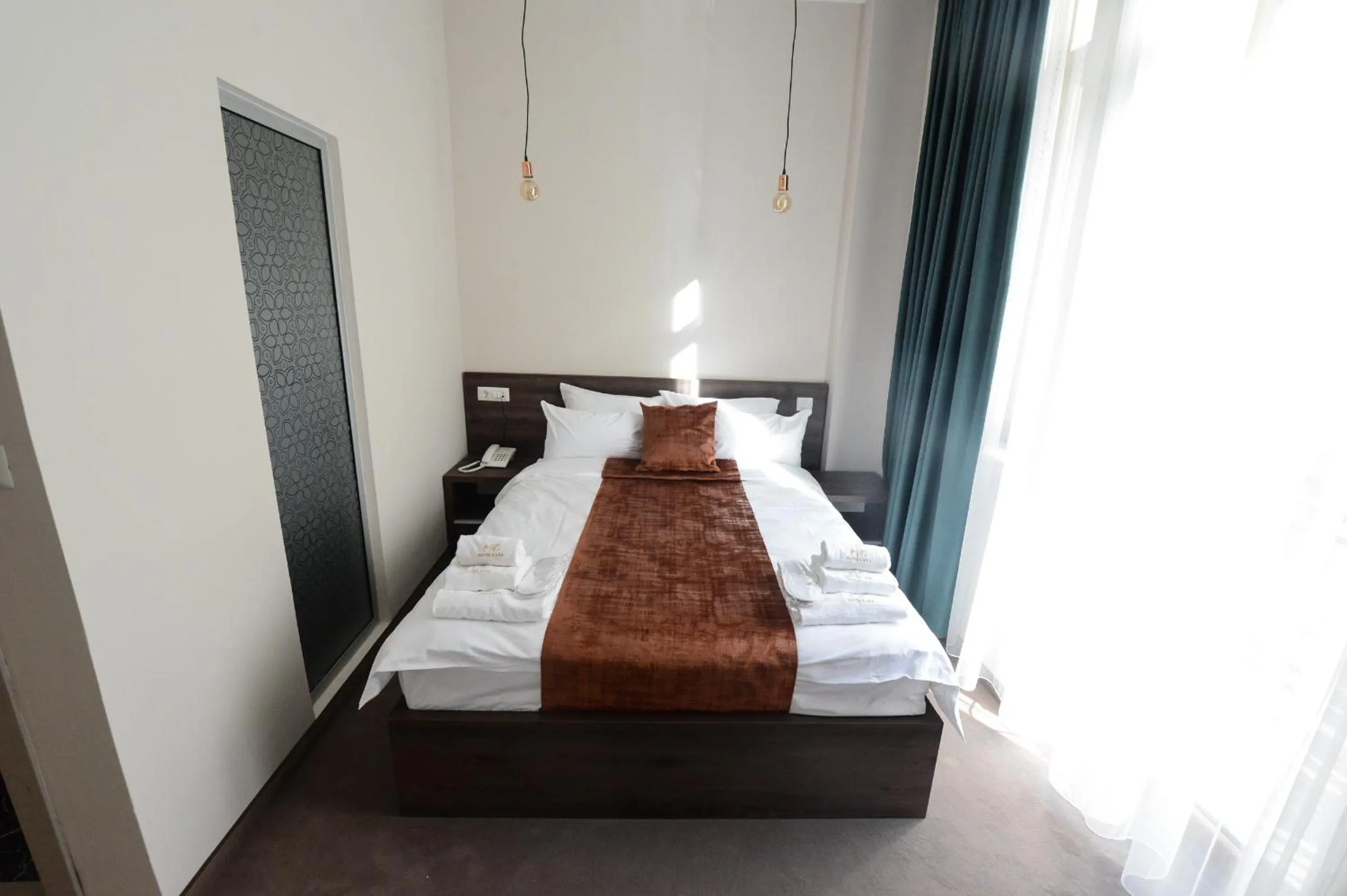 Bed in Hotel Cara 28