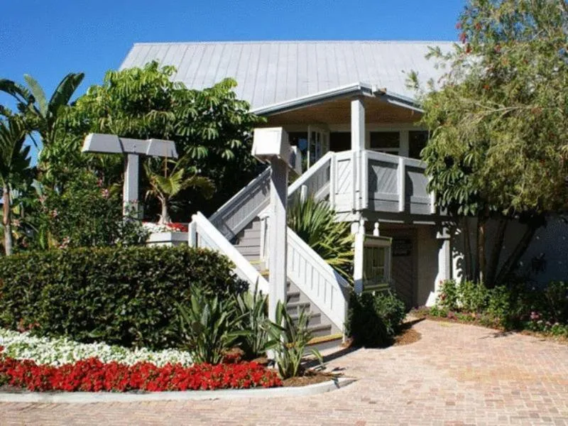 Facade/entrance in Casa Ybel Resort