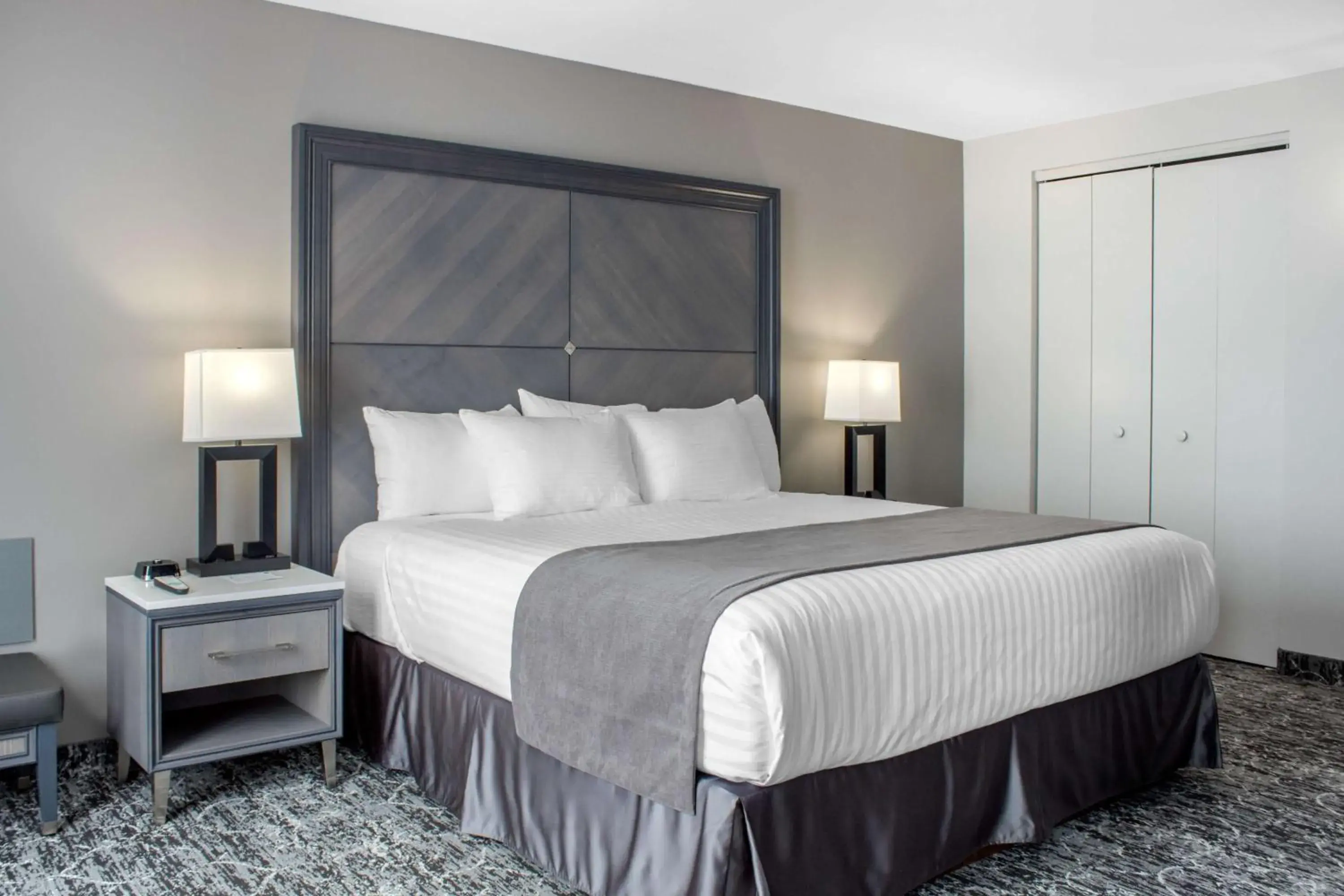 Photo of the whole room, Bed in Chateau Moncton Trademark Collection by Wyndham Photo of the whole room, Bed in Chateau Moncton Trademark Collection by Wyndham