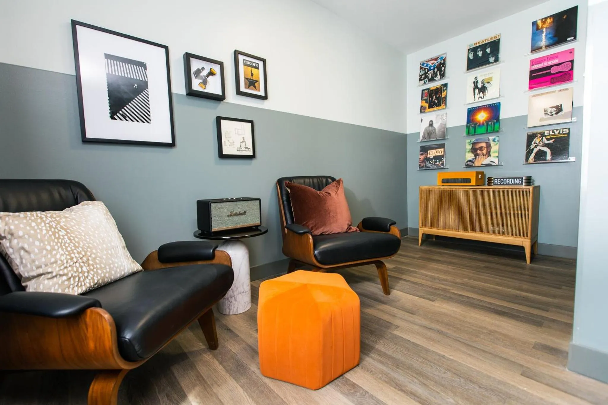 Photo of the whole room in voco The Darwin - Atlanta Midtown by IHG