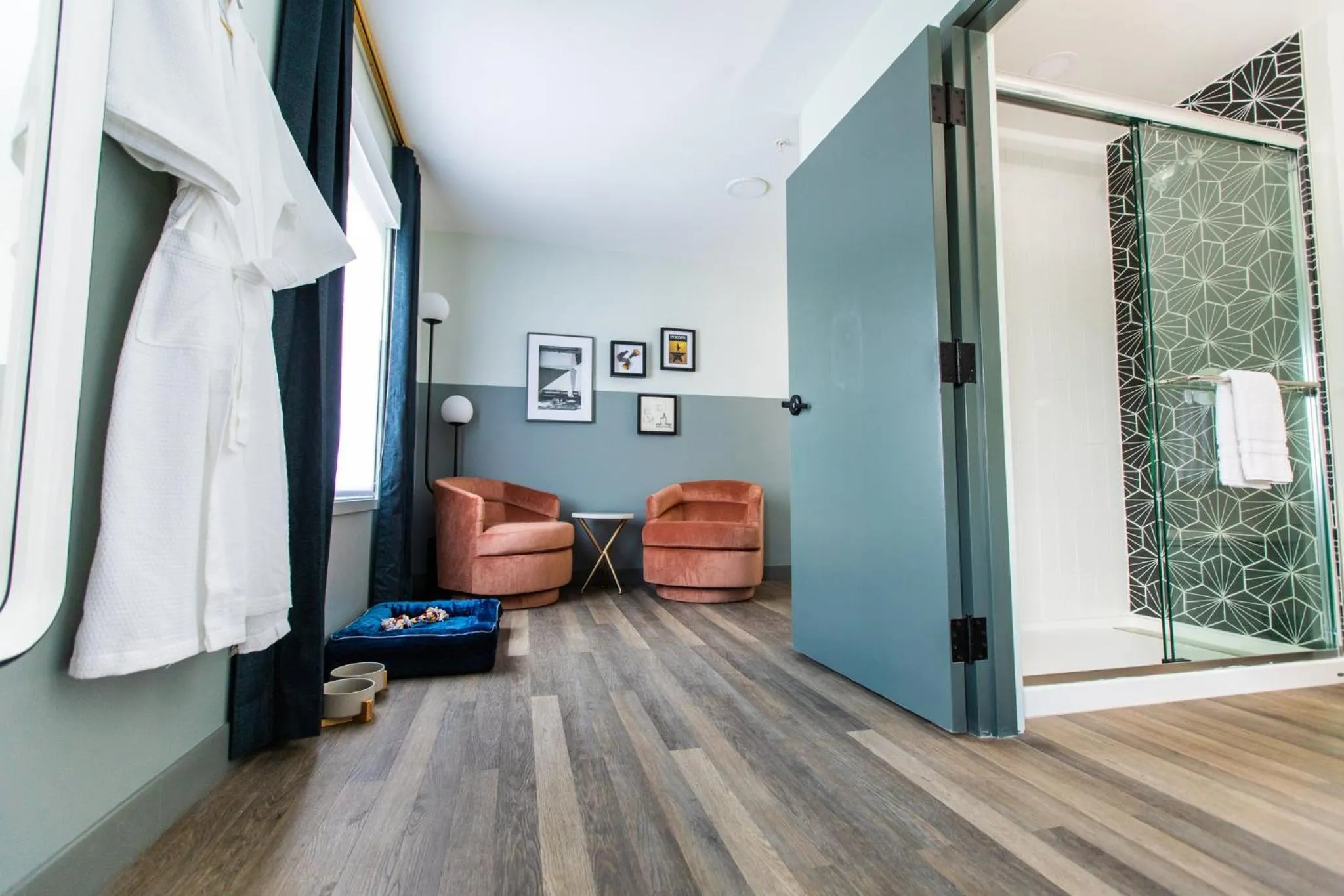 Photo of the whole room in voco The Darwin - Atlanta Midtown by IHG