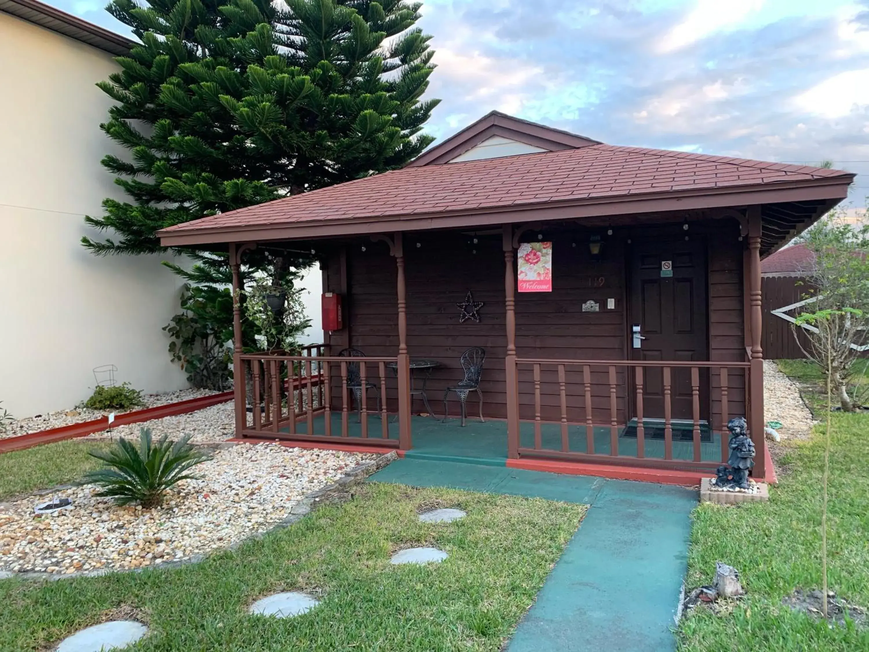 Garden view in Travelodge by Wyndham Hotel & Cottages St Augustine - Historic Garden view in Travelodge by Wyndham Hotel & Cottages St Augustine - Historic