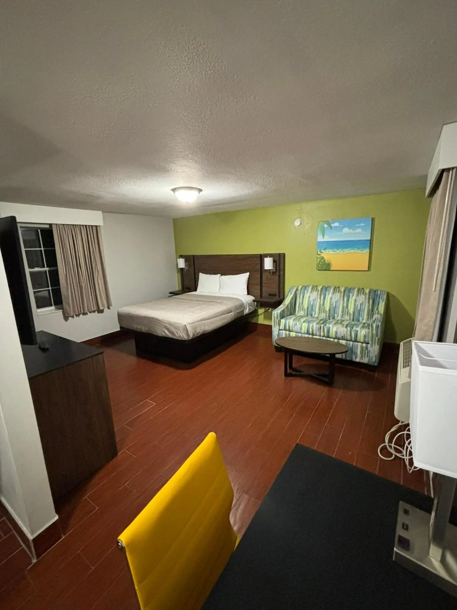 Photo of the whole room, Bed in Travelodge by Wyndham Hotel & Cottages St Augustine - Historic