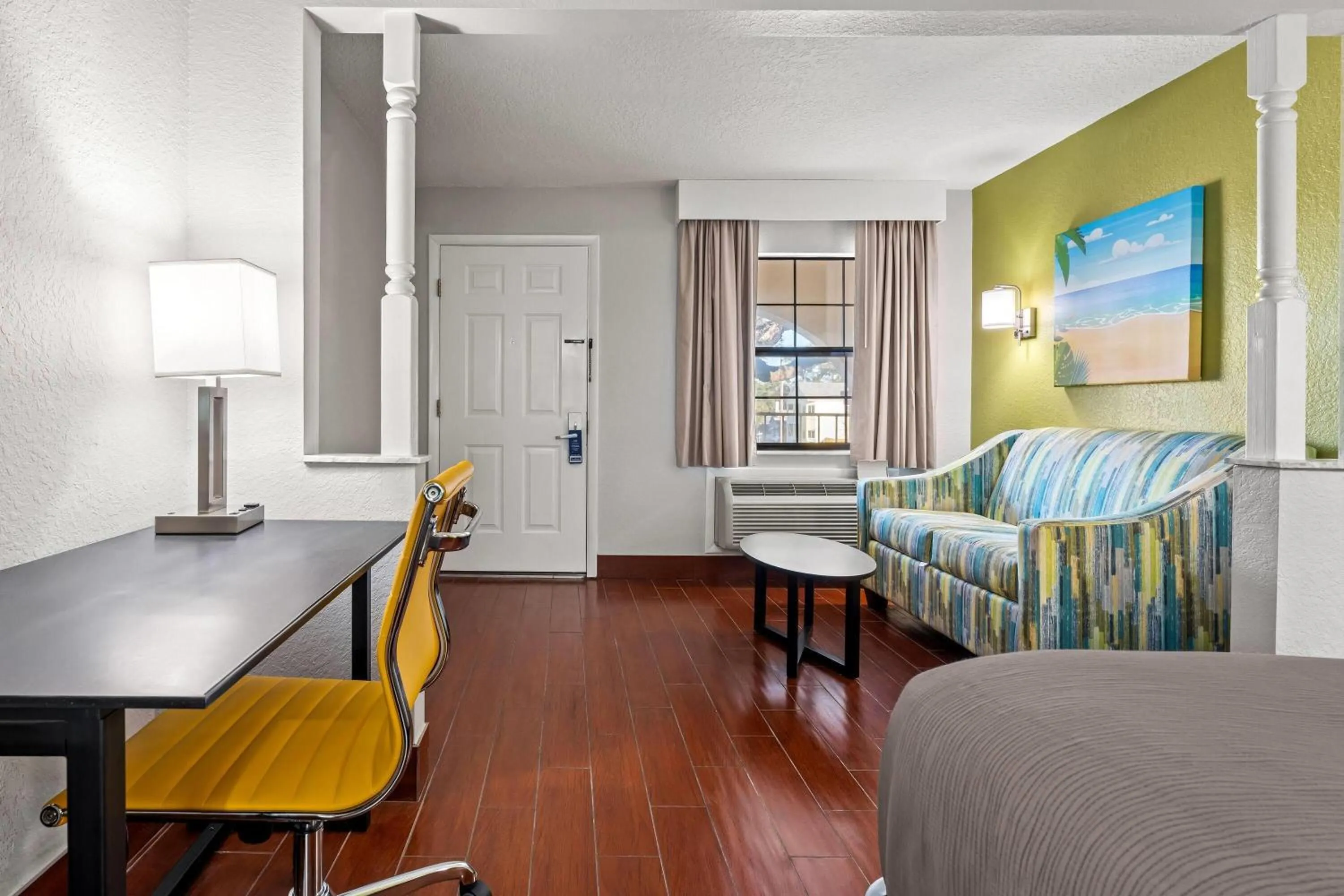 Bed in Travelodge by Wyndham Hotel & Cottages St Augustine - Historic