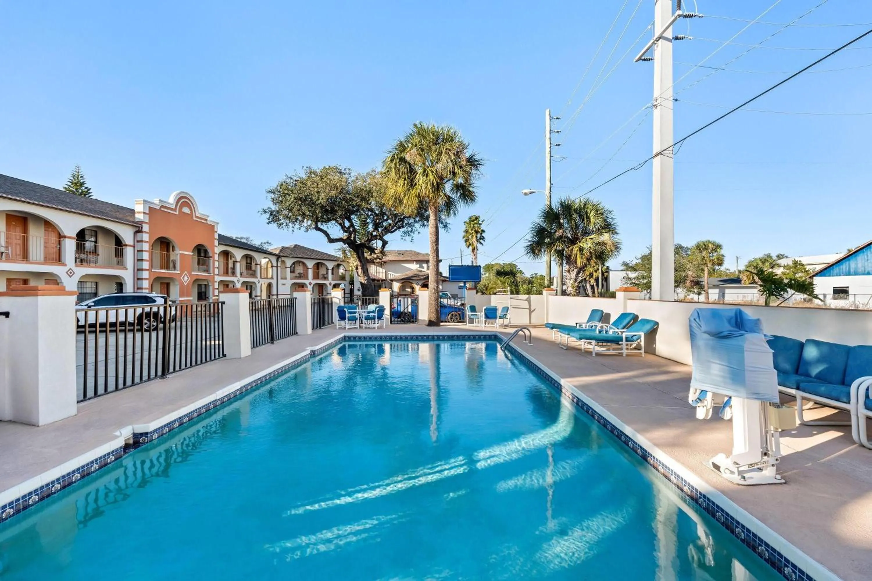 Pool view in Travelodge by Wyndham Hotel & Cottages St Augustine - Historic