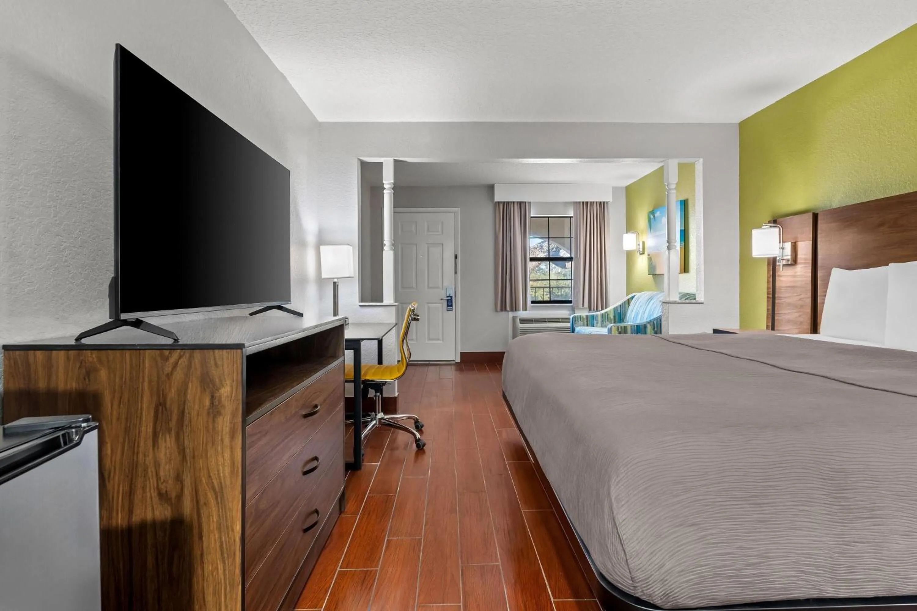 Bed in Travelodge by Wyndham Hotel & Cottages St Augustine - Historic