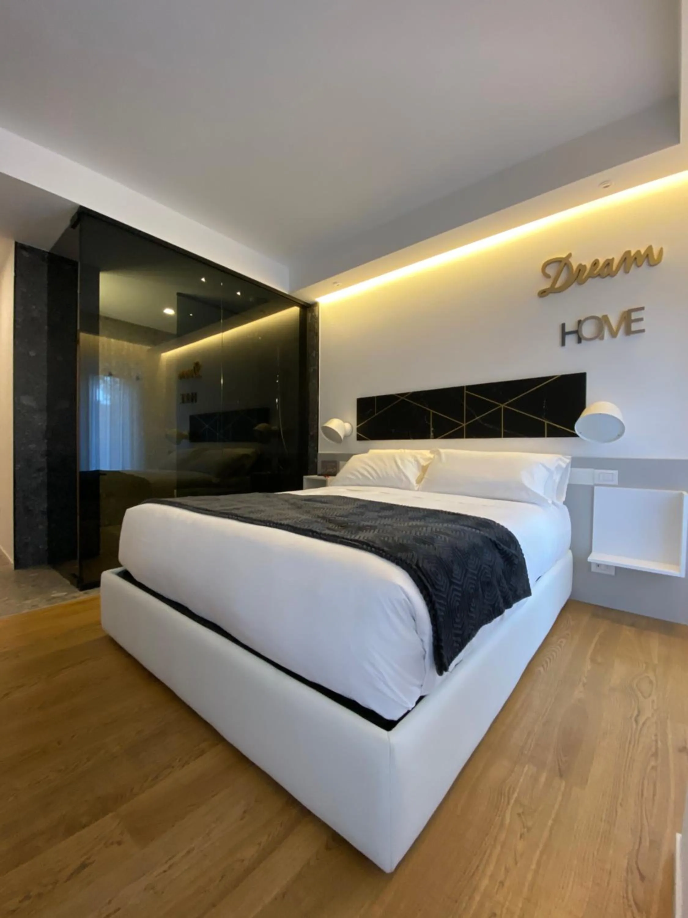 Bed in MYHOME 75 Premium Luxury B&B
