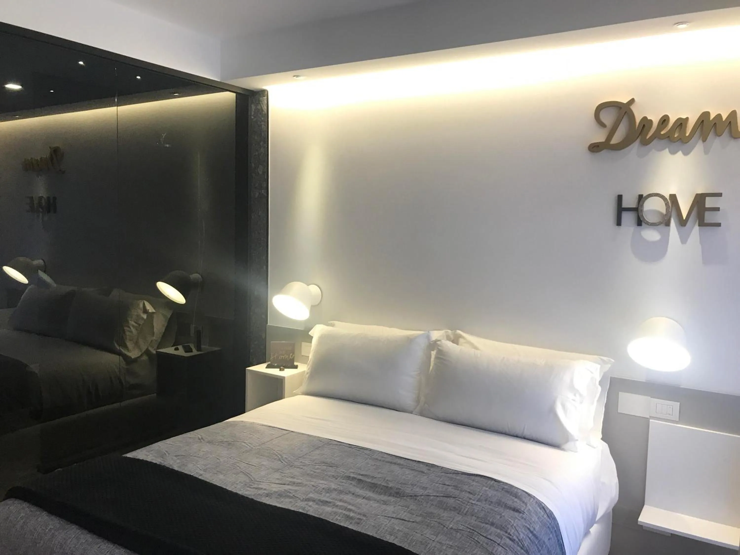 Bed in MYHOME 75 Premium Luxury B&B