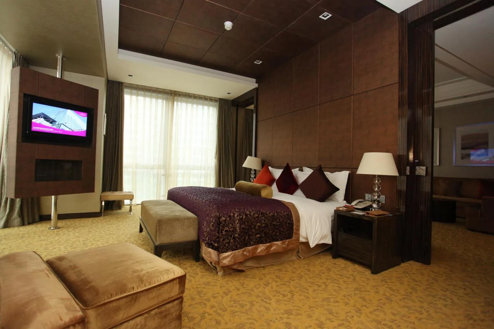 Photo of the whole room, Bed in Crowne Plaza Beijing Chaoyang U-Town by IHG - within 30 minutes to Forbidden City by metro