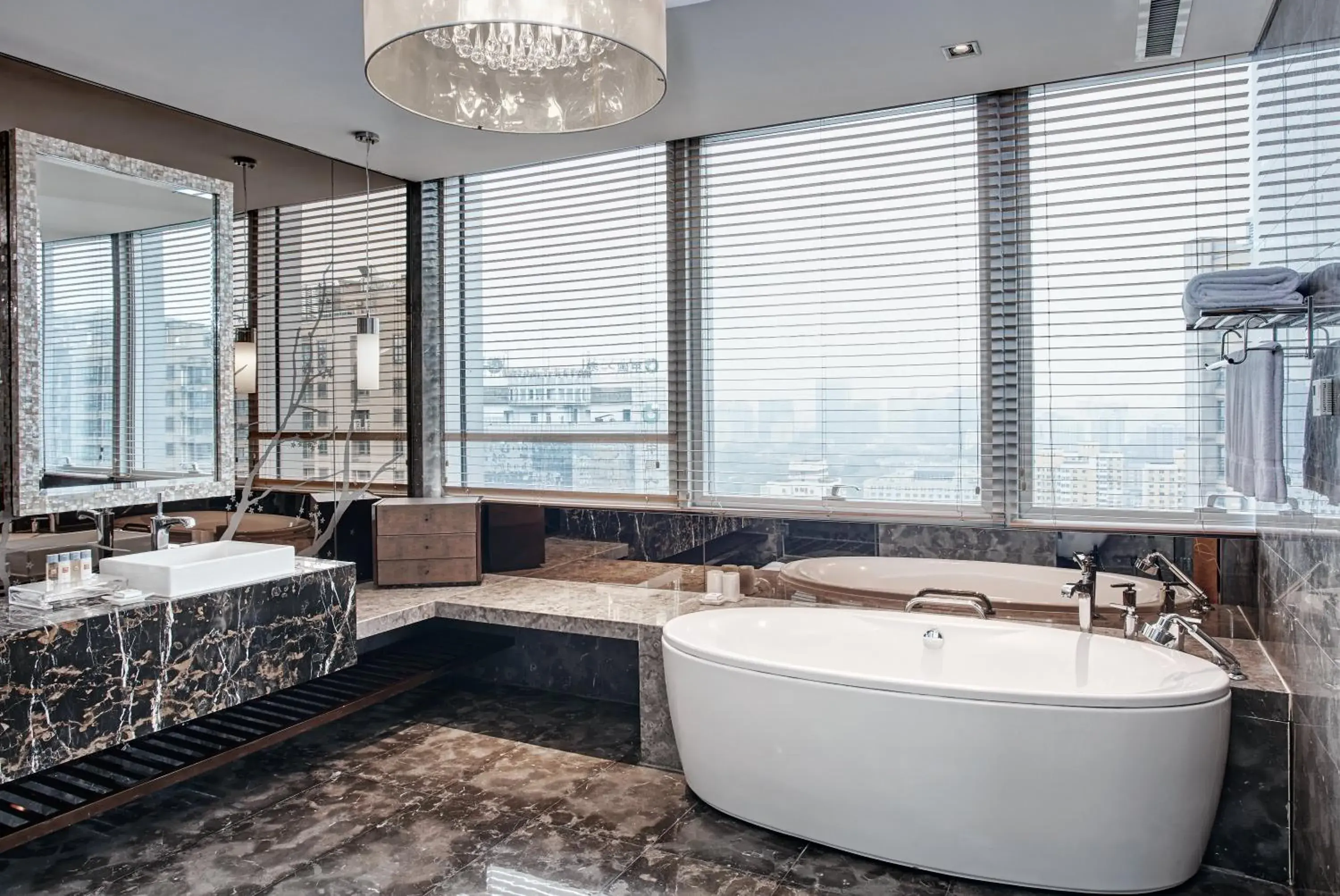 Bathroom in Crowne Plaza Beijing Chaoyang U-Town by IHG - within 30 minutes to Forbidden City by metro Bathroom in Crowne Plaza Beijing Chaoyang U-Town by IHG - within 30 minutes to Forbidden City by metro