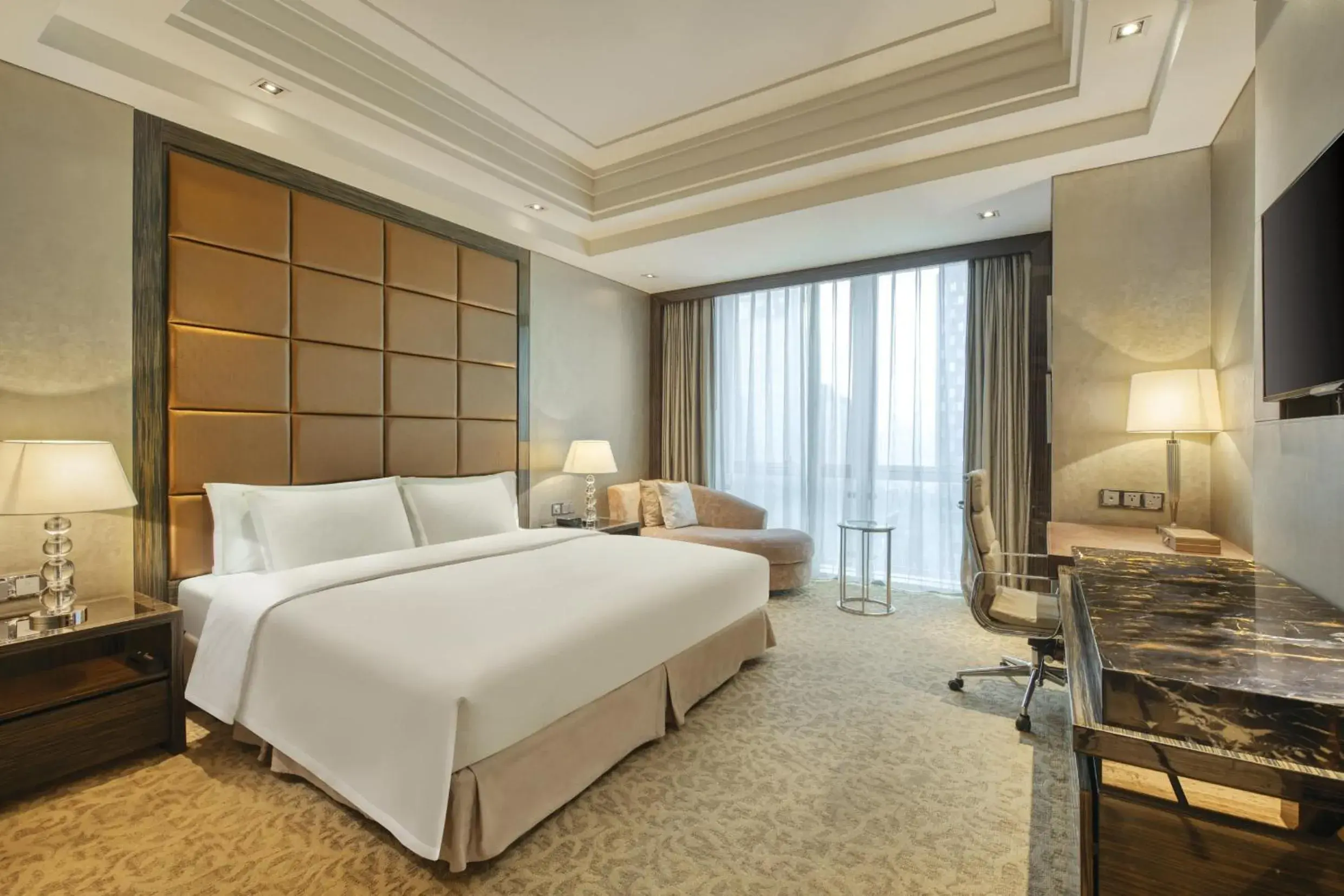 Executive Premier King Room in Crowne Plaza Beijing Chaoyang U-Town by IHG - within 30 minutes to Forbidden City by metro Executive Premier King Room in Crowne Plaza Beijing Chaoyang U-Town by IHG - within 30 minutes to Forbidden City by metro