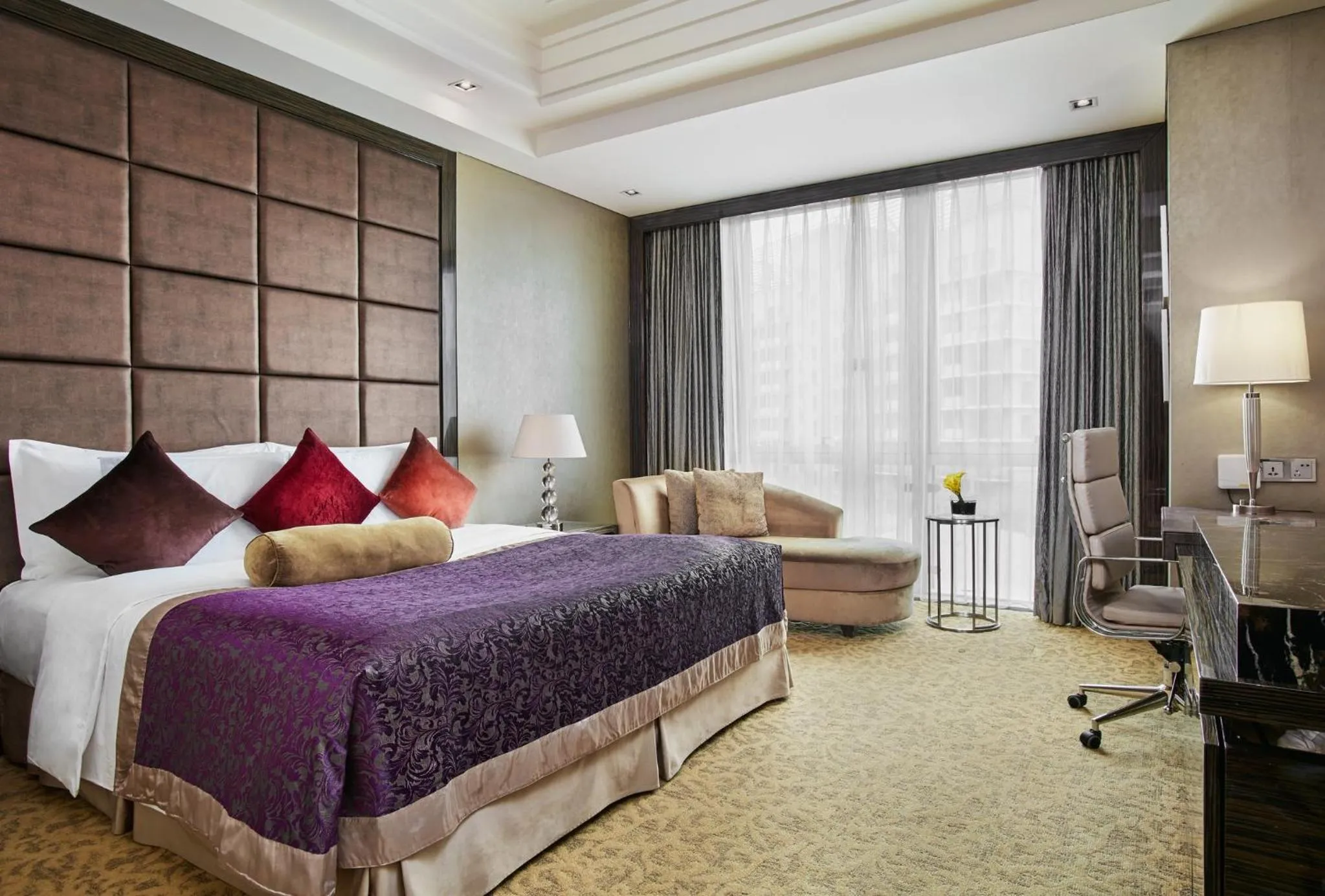 Photo of the whole room, Bed in Crowne Plaza Beijing Chaoyang U-Town by IHG