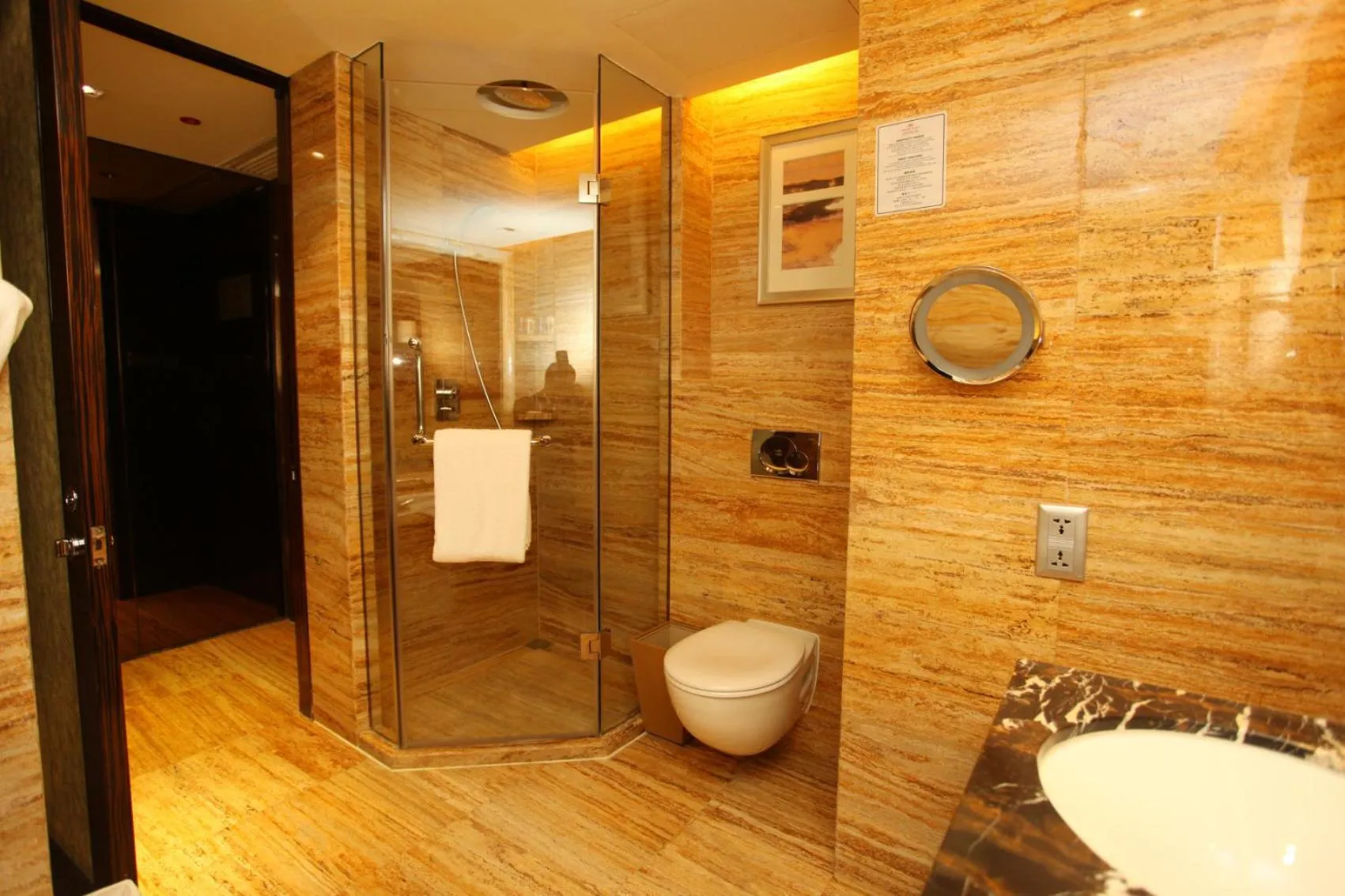Bathroom in Crowne Plaza Beijing Chaoyang U-Town by IHG - within 30 minutes to Forbidden City by metro