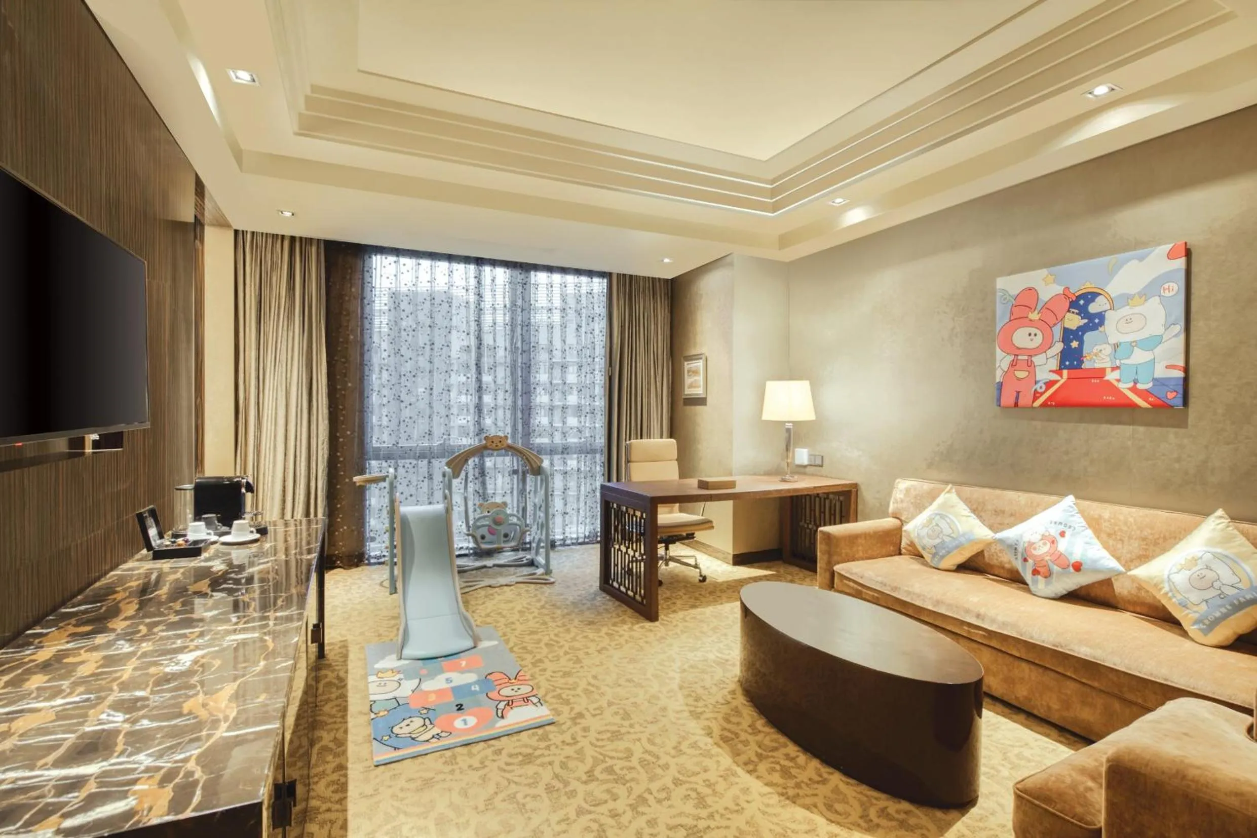 Bedroom in Crowne Plaza Beijing Chaoyang U-Town by IHG - within 30 minutes to Forbidden City by metro
