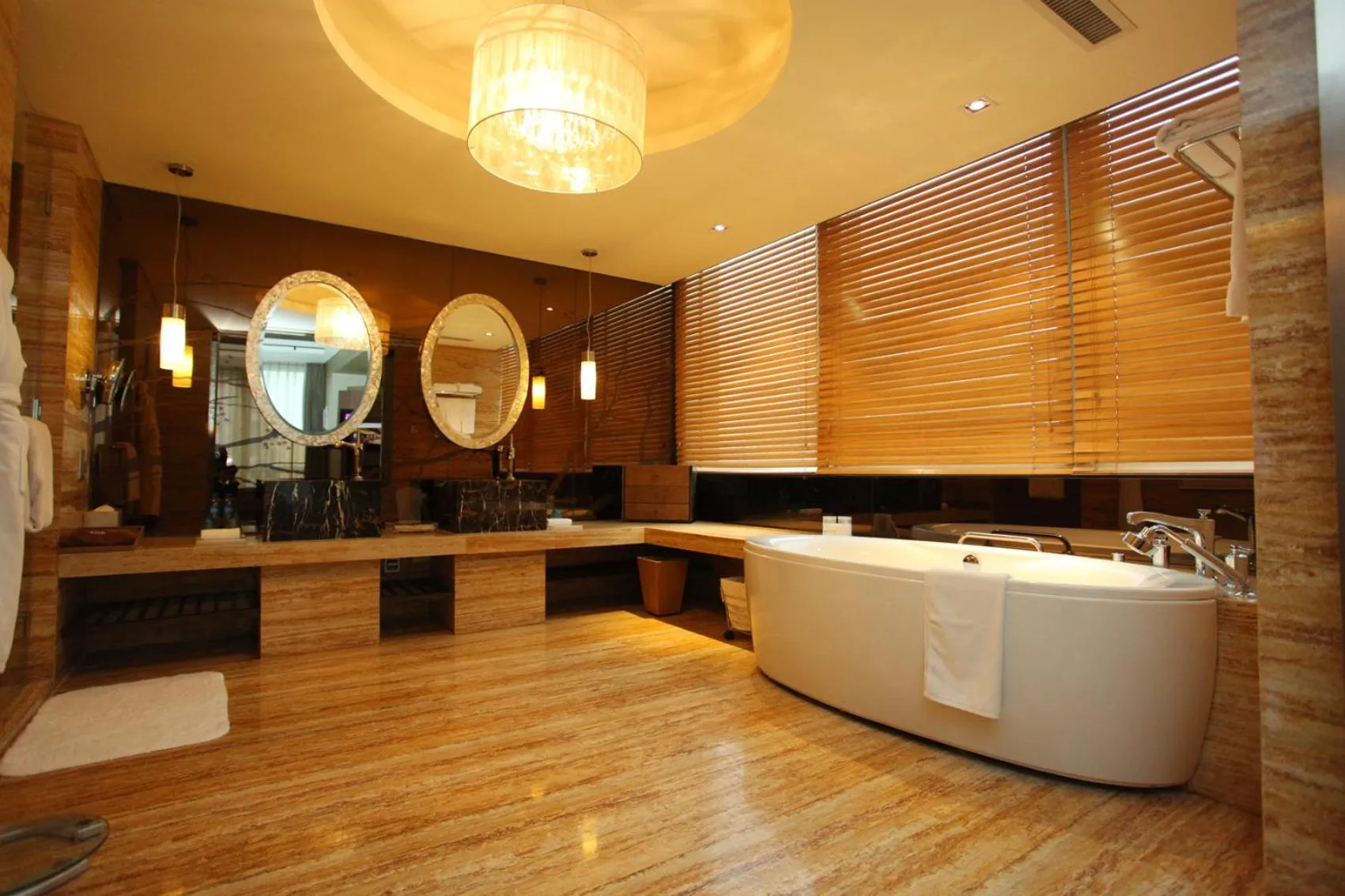 Bathroom in Crowne Plaza Beijing Chaoyang U-Town by IHG - within 30 minutes to Forbidden City by metro