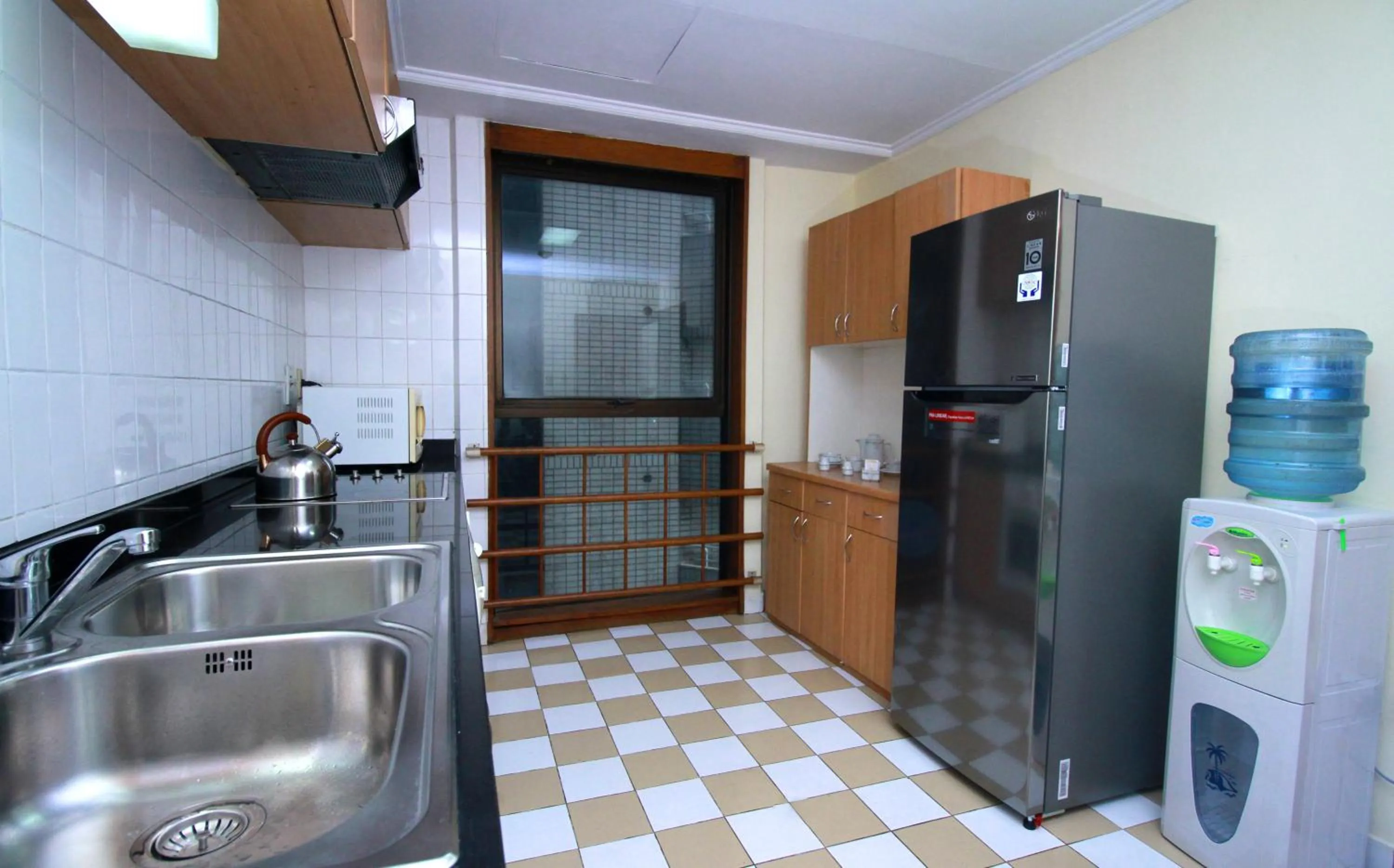 Kitchen or kitchenette in The Sultan Hotel & Residence Jakarta