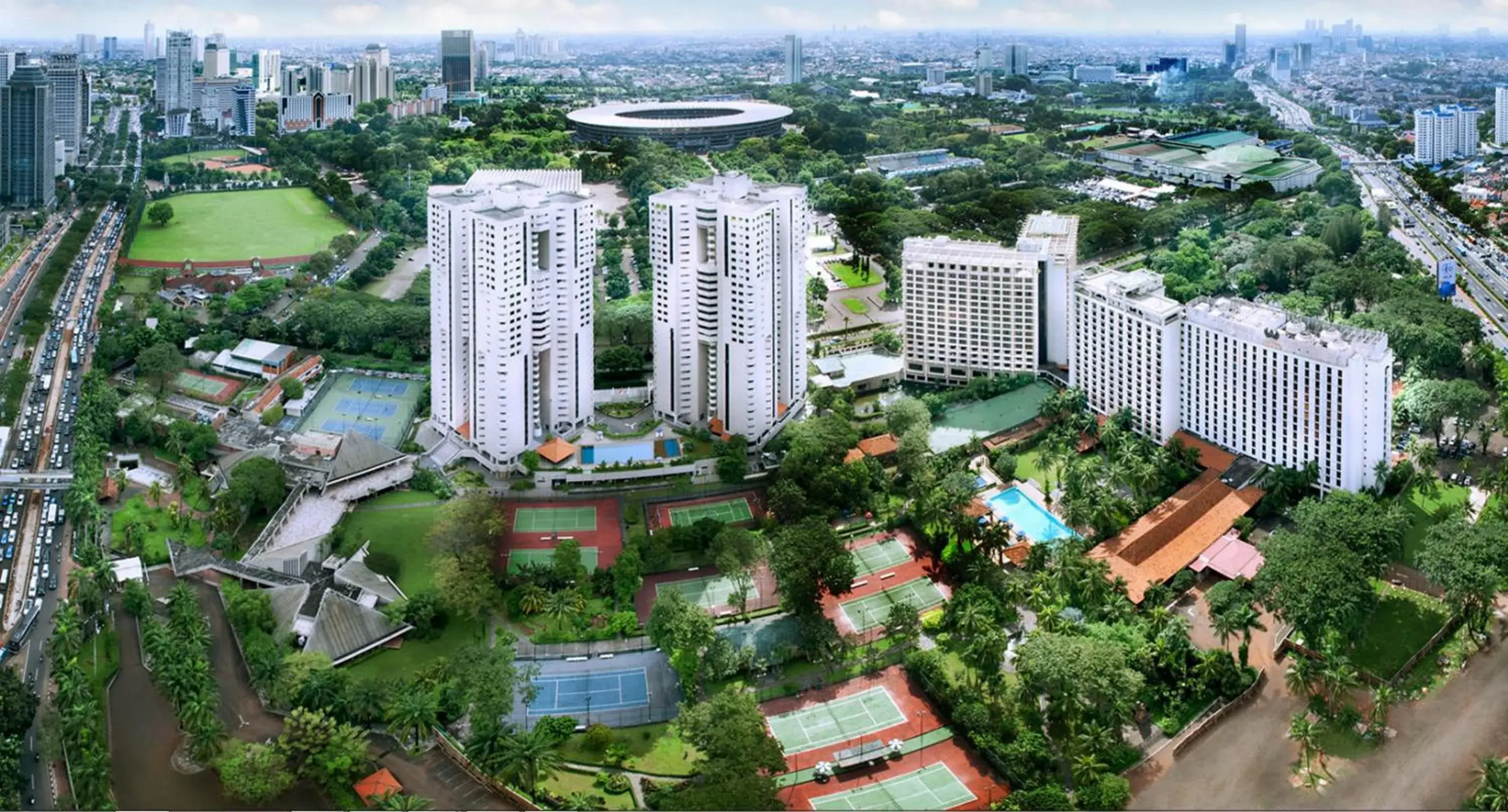 Facade/entrance in The Sultan Hotel & Residence Jakarta Facade/entrance in The Sultan Hotel & Residence Jakarta