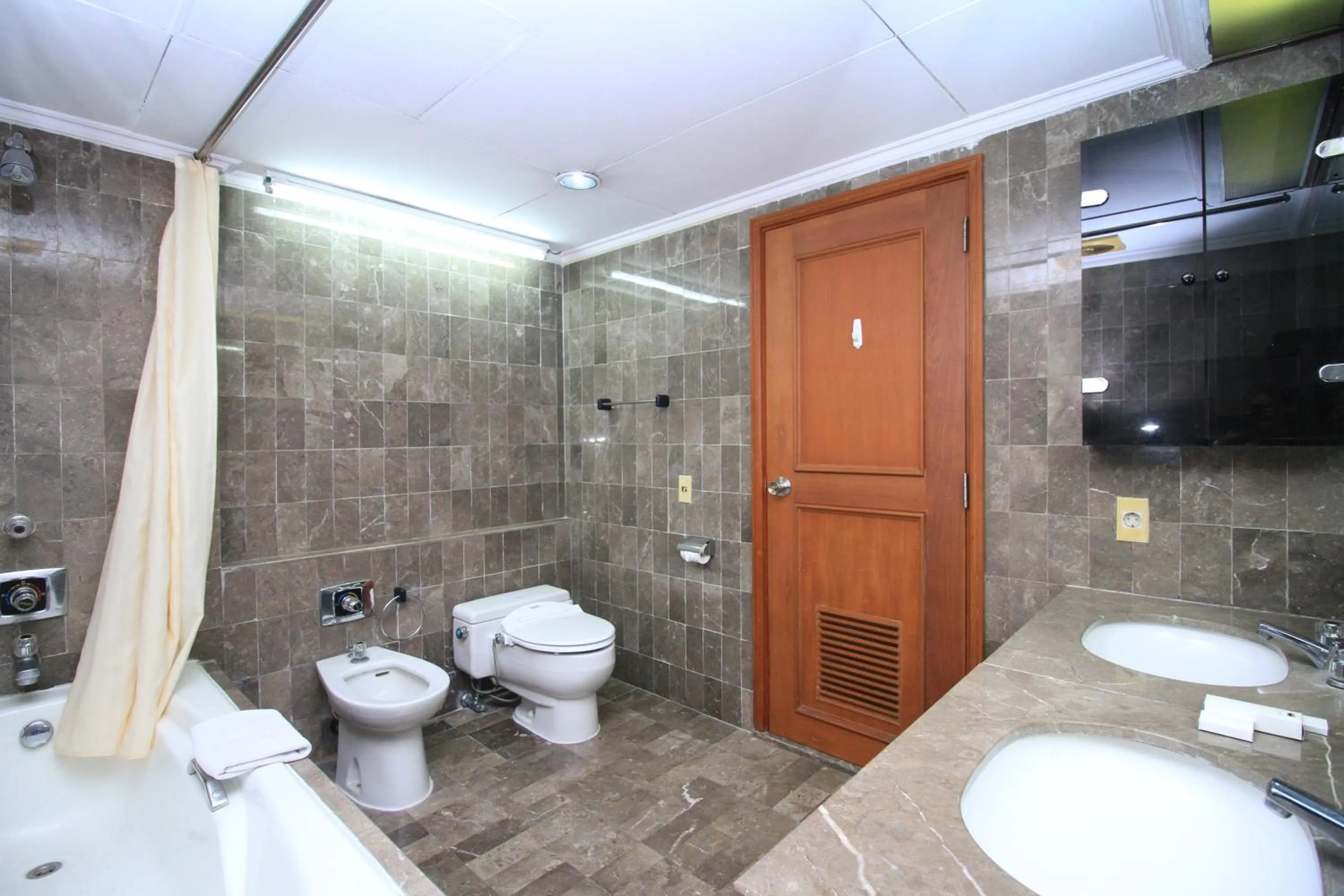 Bathroom in The Sultan Hotel & Residence Jakarta