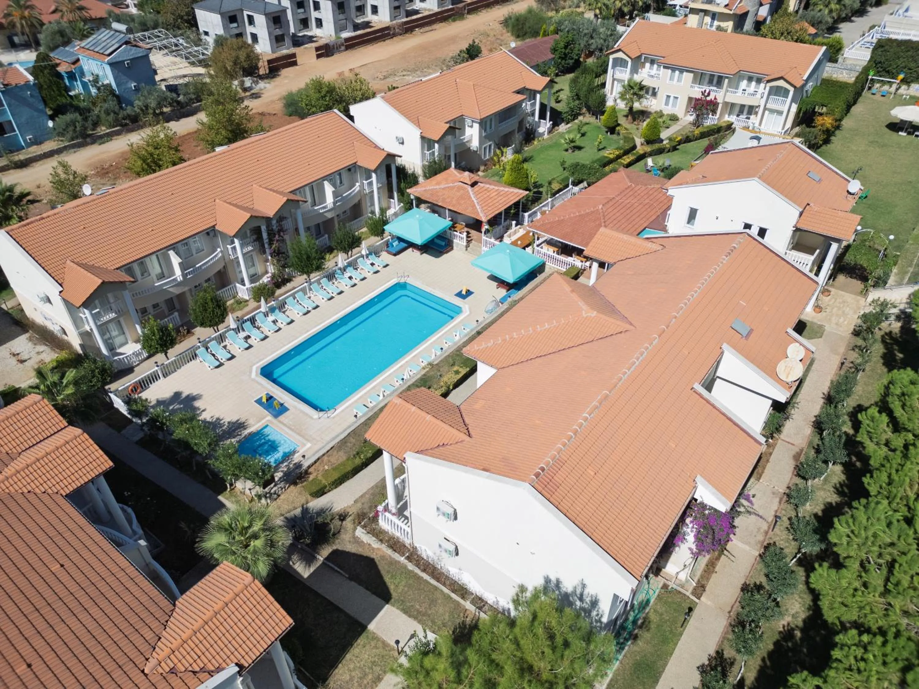 Larimar Suite Hotel