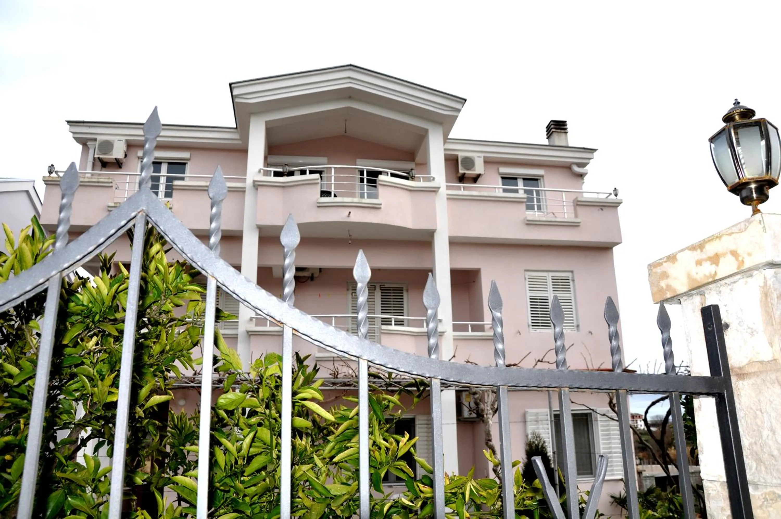 Facade/entrance in Apartments Perezaj