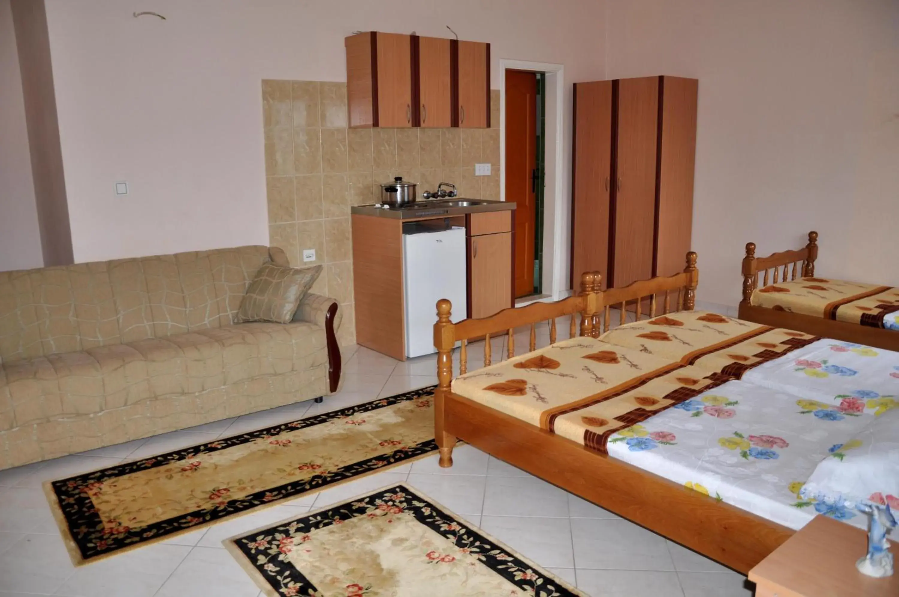 Studio with Balcony (3 Adults) in Apartments Perezaj Studio with Balcony (3 Adults) in Apartments Perezaj