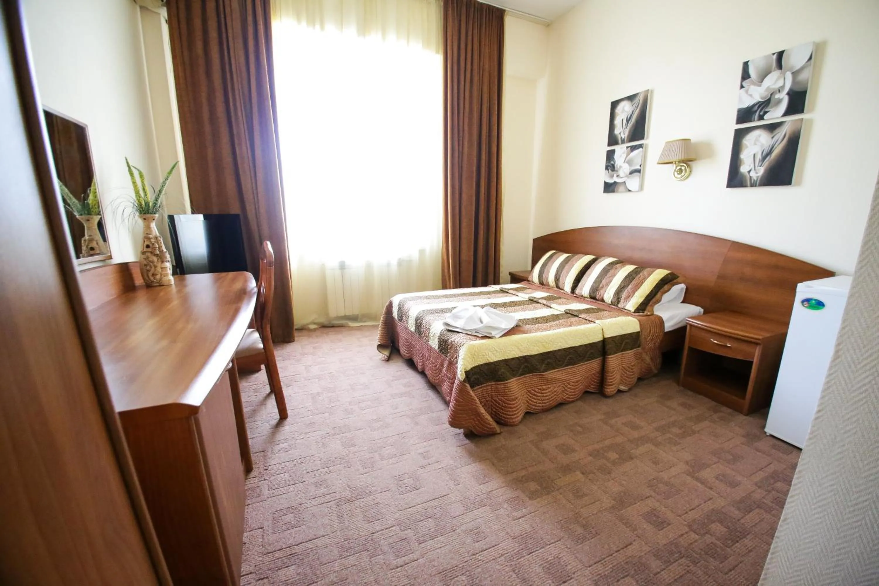 Bed in Victoria Palace