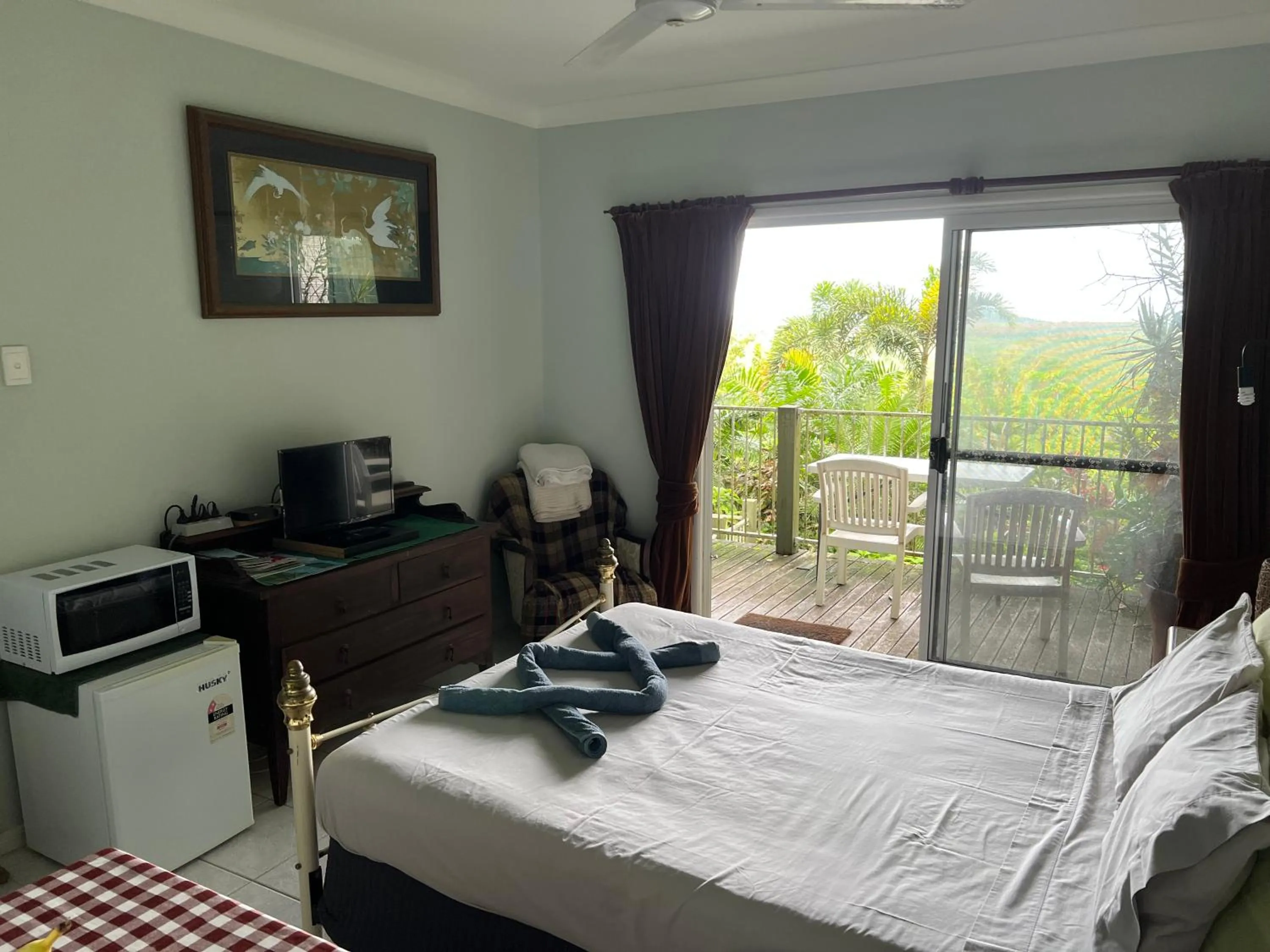 Bed in Mission Beach Escape BnB