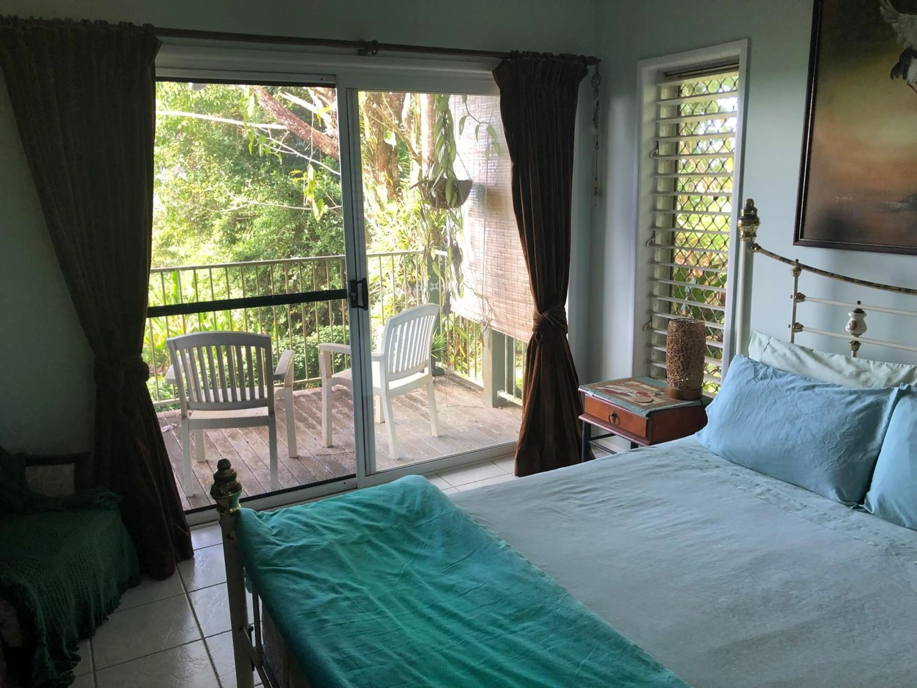 Bed in Mission Beach Escape BnB