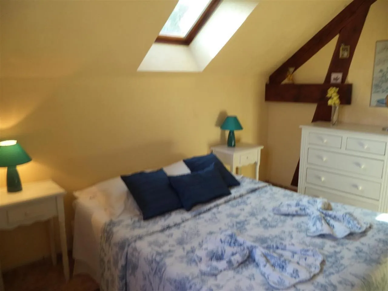 Bedroom, Bed in Trois logements indépendant au Grande Vigne