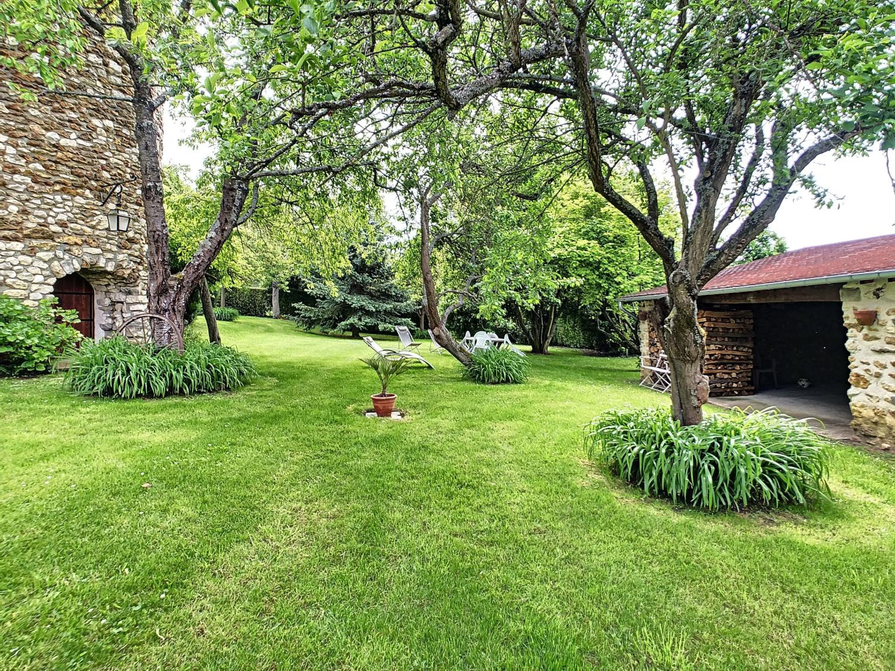 Garden in Trois logements indépendant au Grande Vigne