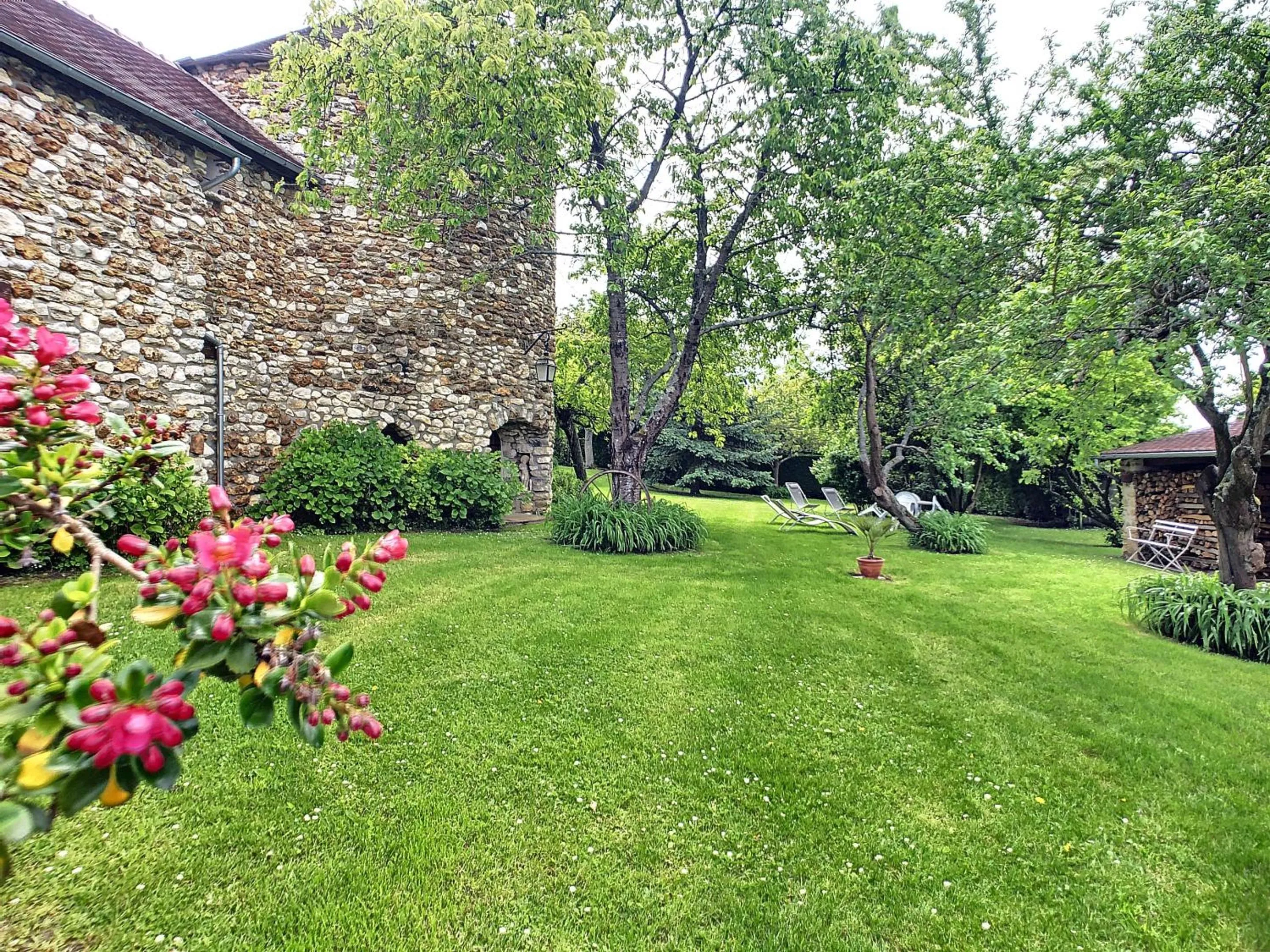 Garden in Trois logements indépendant au Grande Vigne