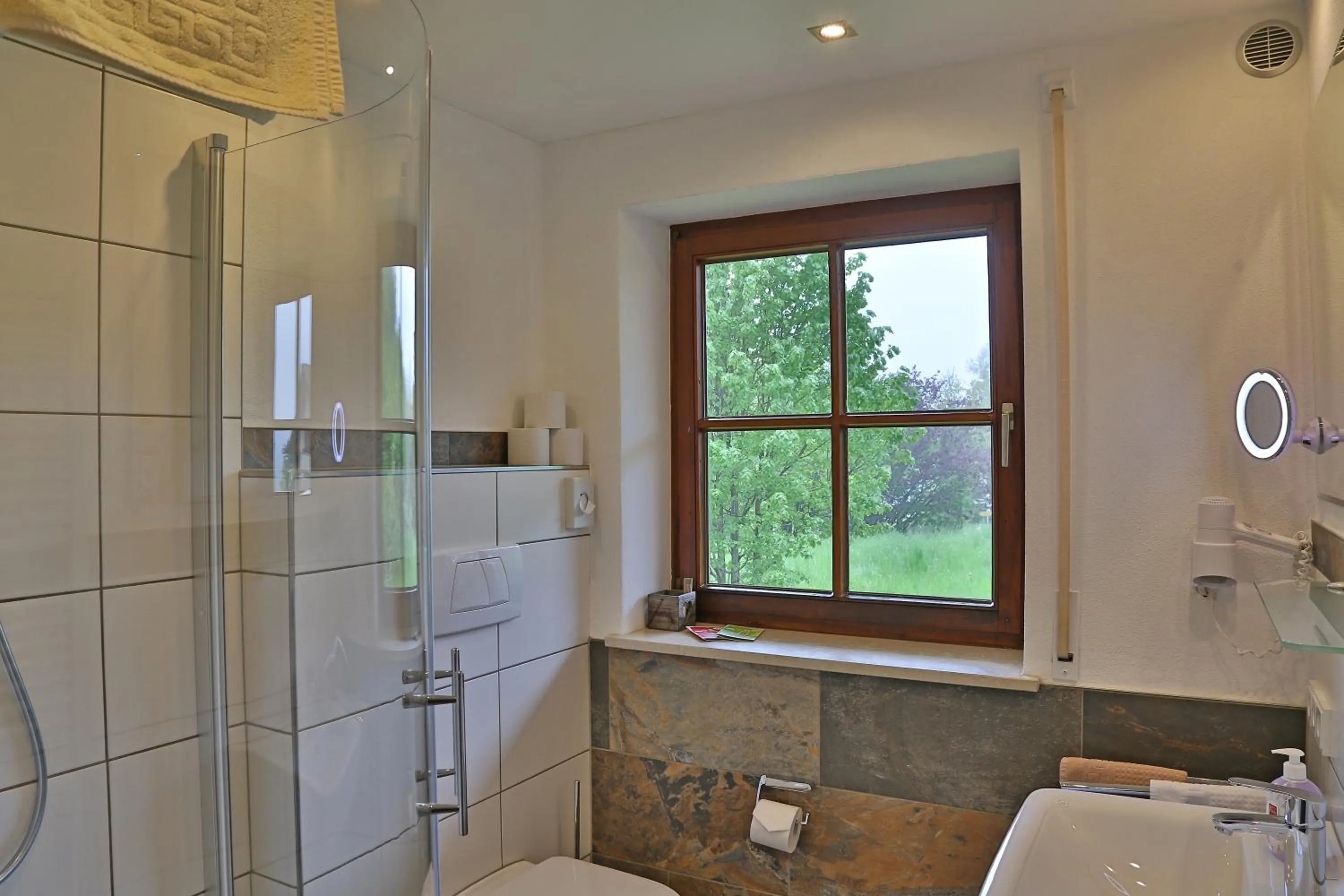 Shower in Alpenstern Finy, Bio-Gästehaus