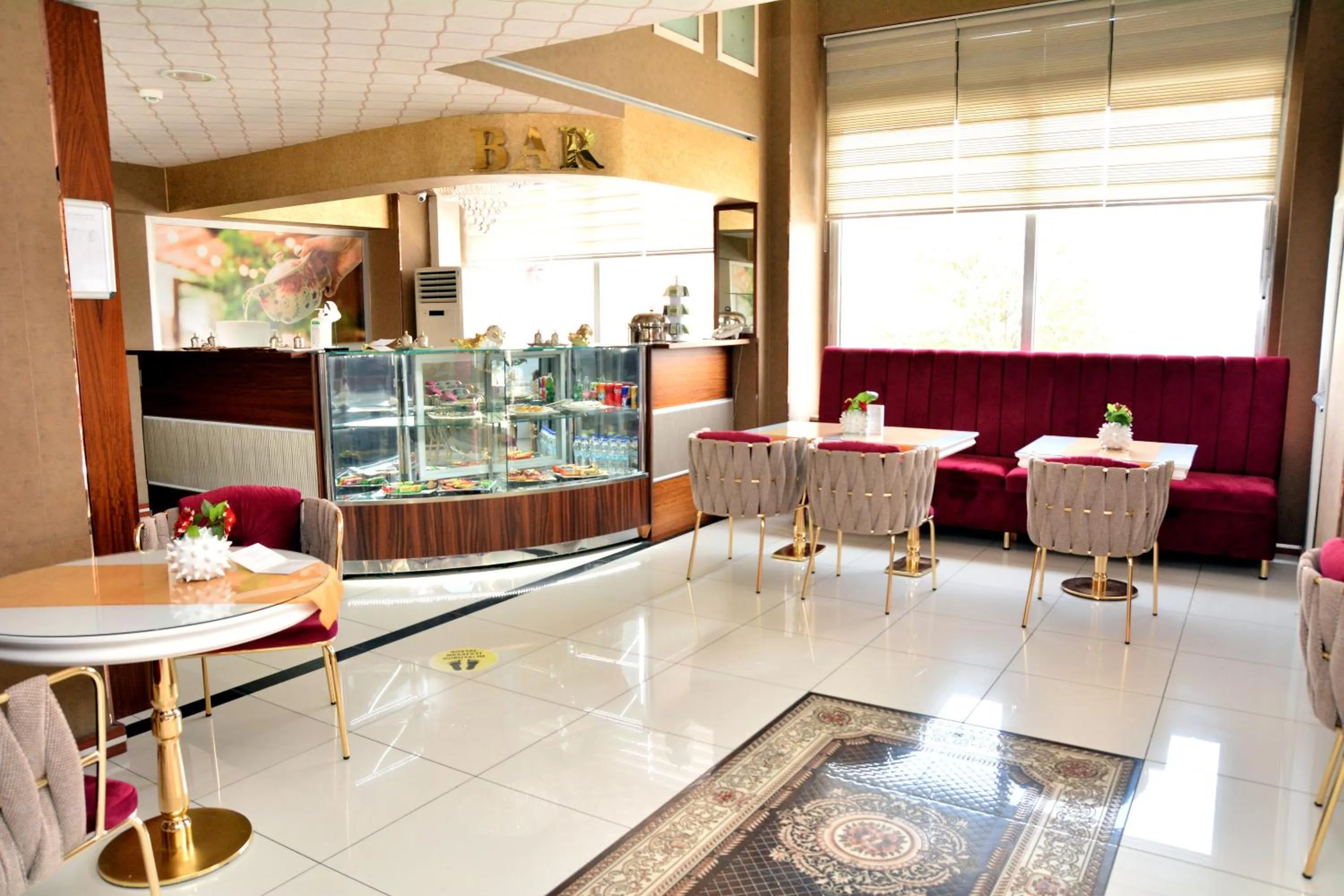 oven in Business Grand Hotel