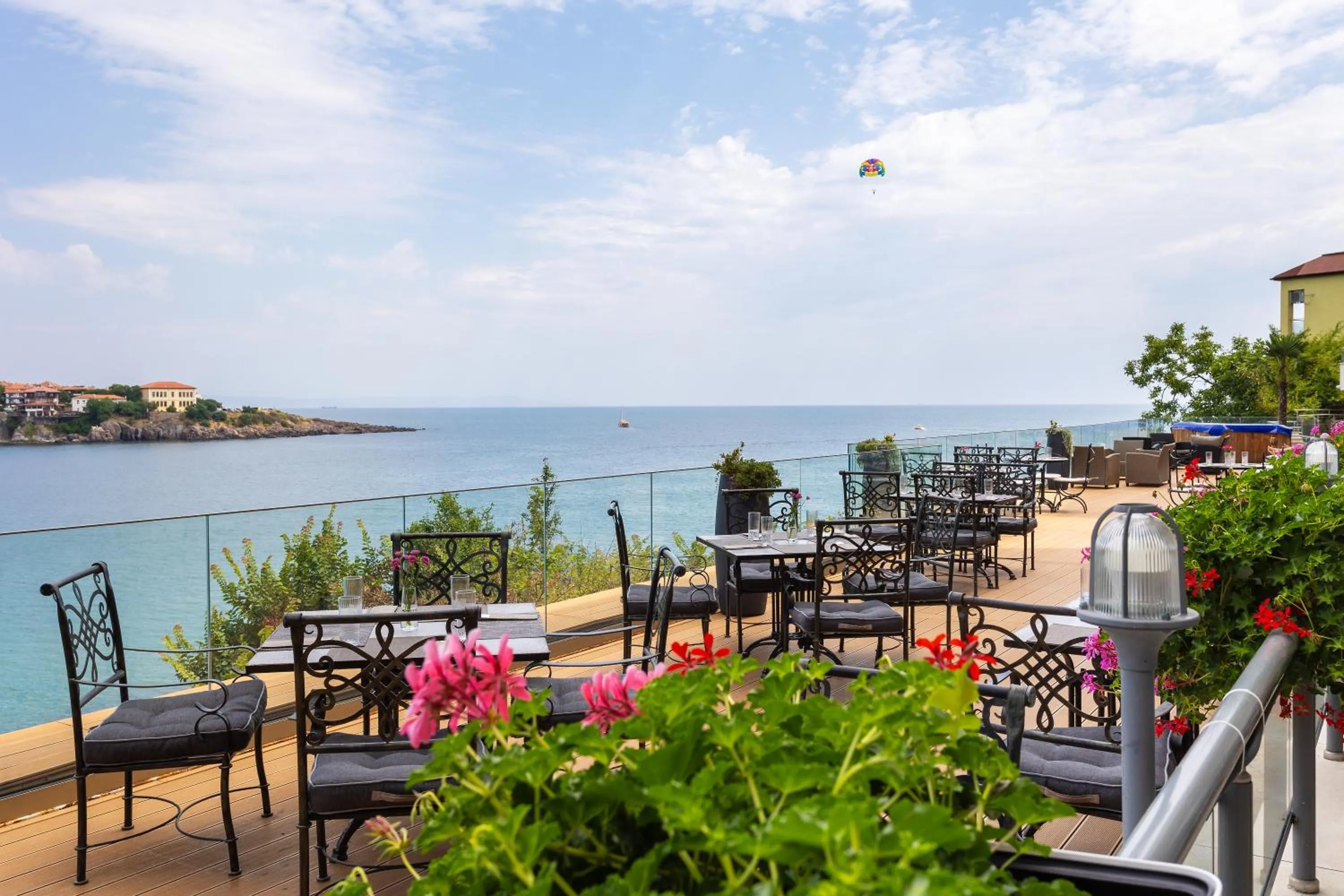 Restaurant/places to eat in Hotel Antea - By The Sea