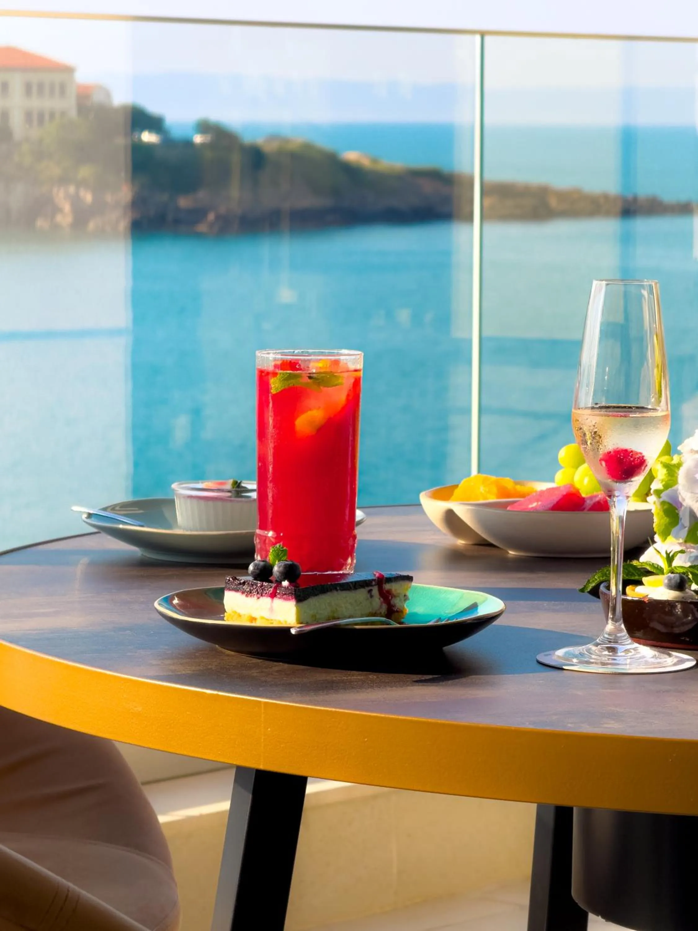 Lounge or bar in Hotel Antea - By The Sea