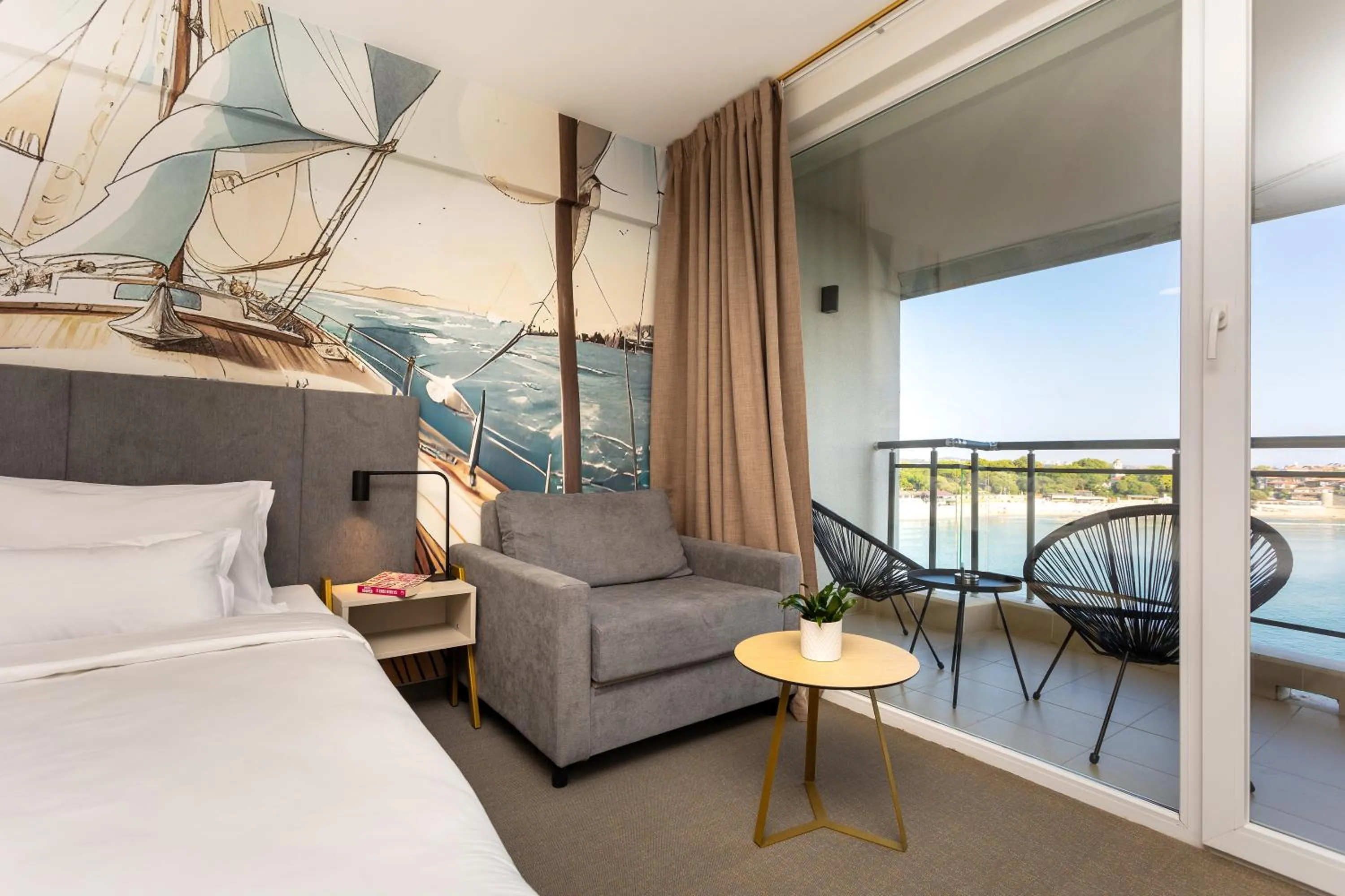 Bed in Hotel Antea - By The Sea