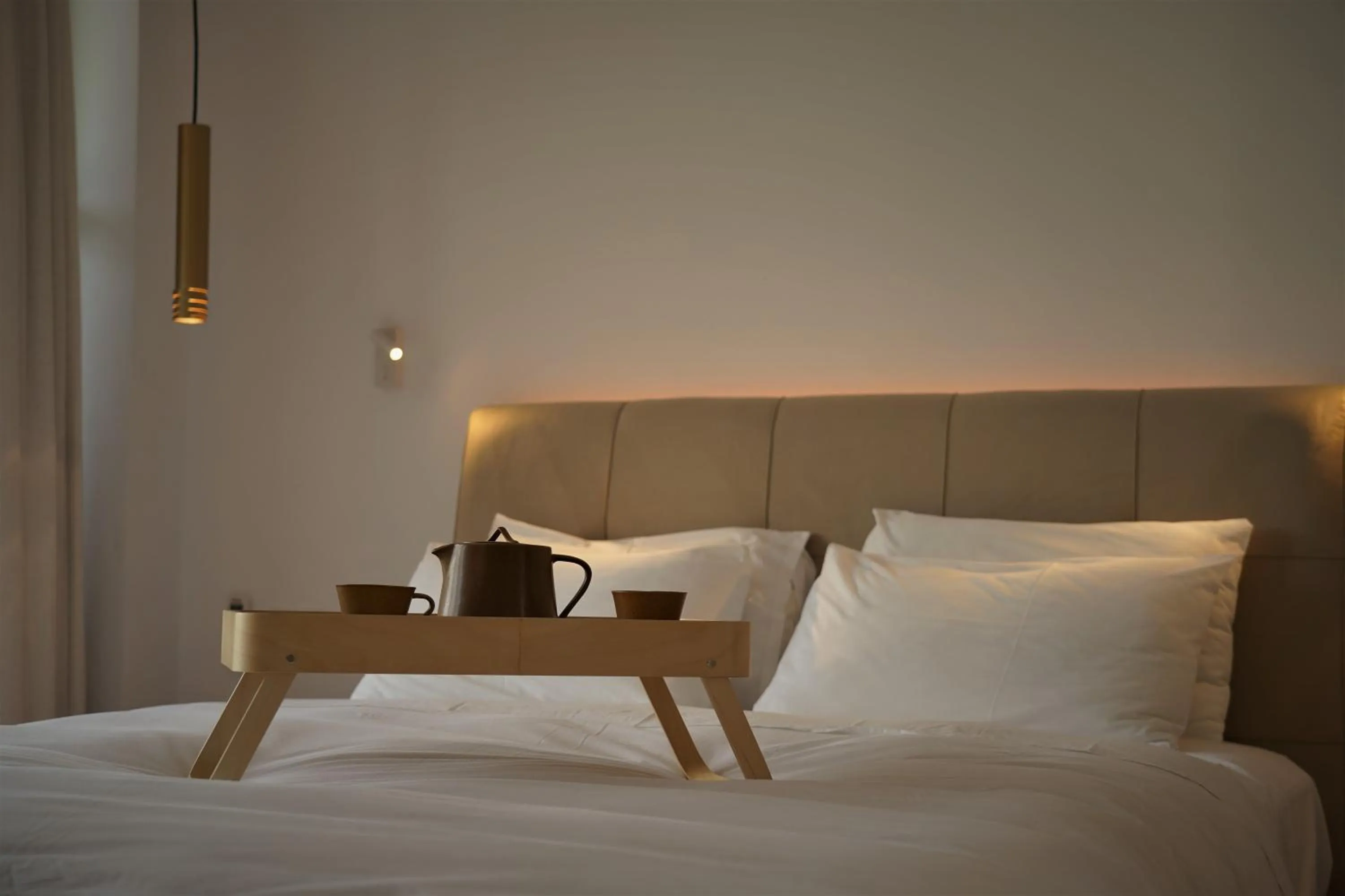 Bed in Bella Vista Hotel Studios & Apartments