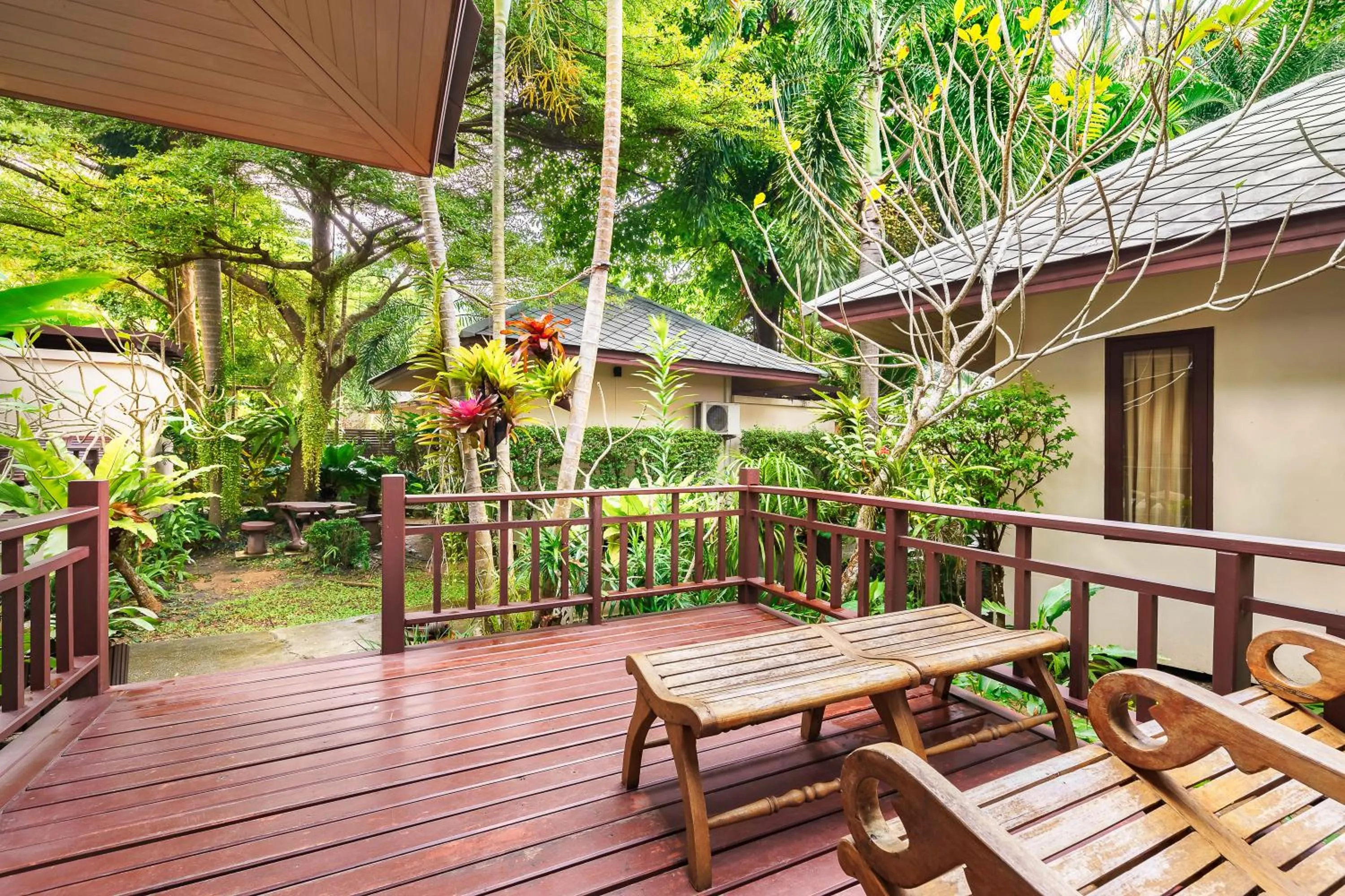 Seating area in Promtsuk Buri