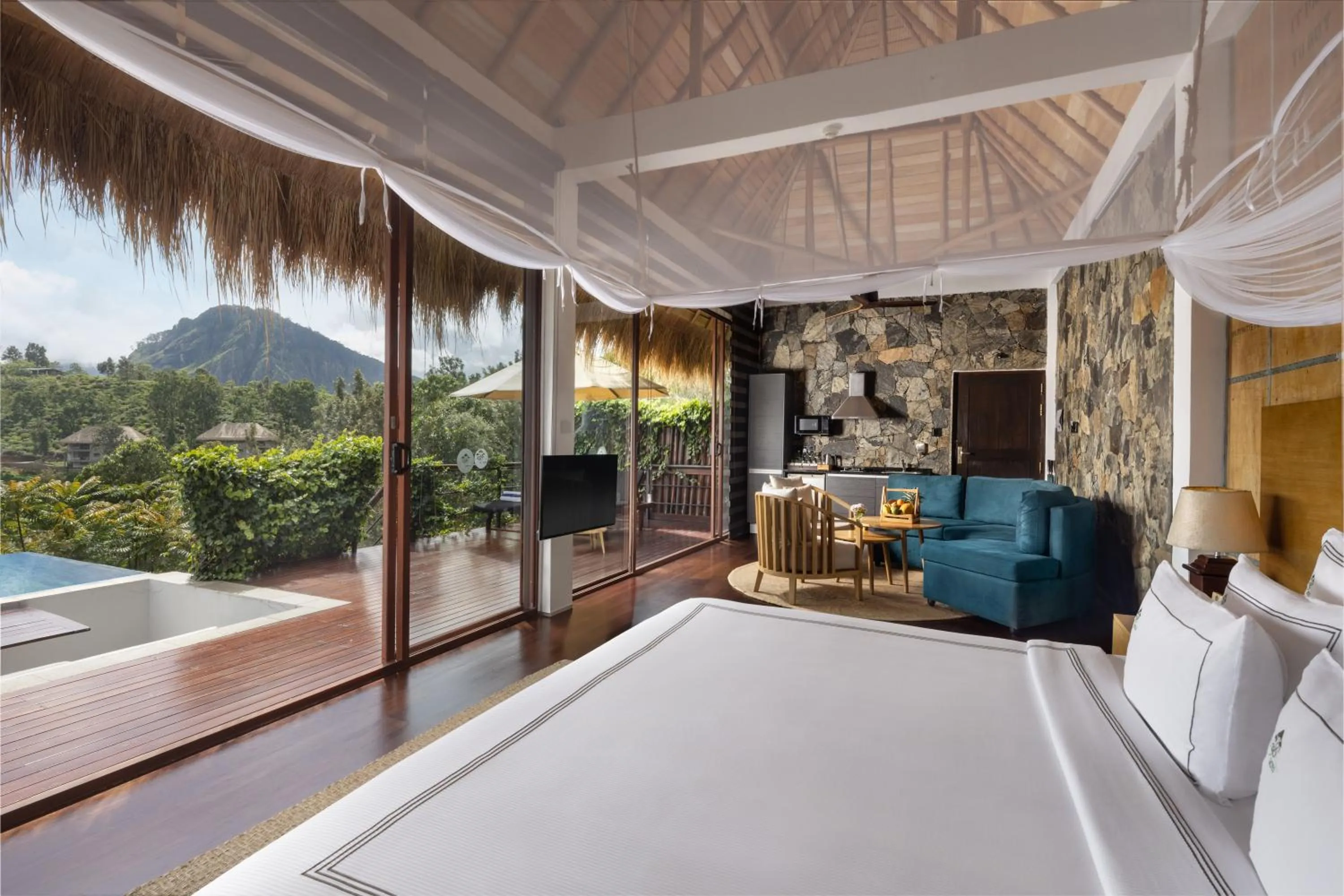 Grand Executive Suite with Plunge Pool in 98 Acres Resort & Spa