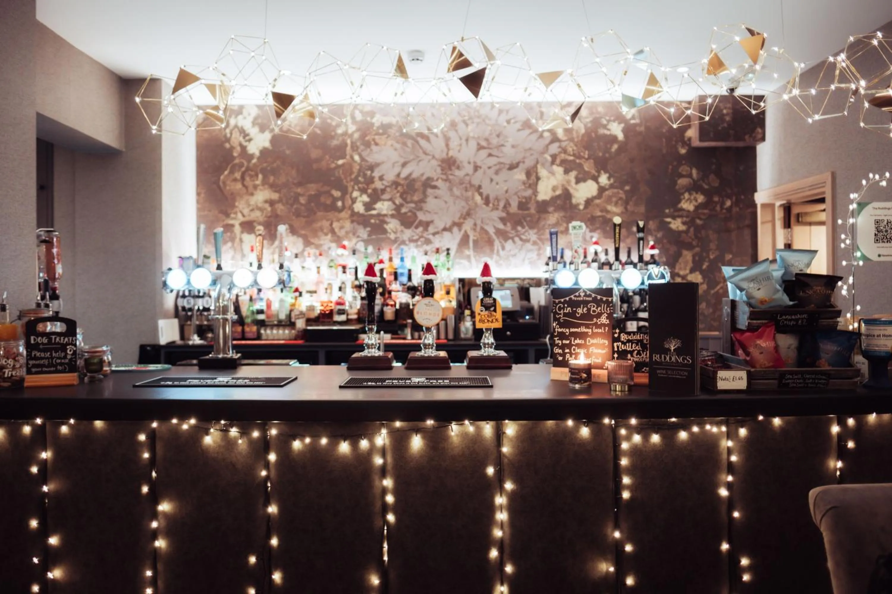 Lounge or bar in The Ruddings